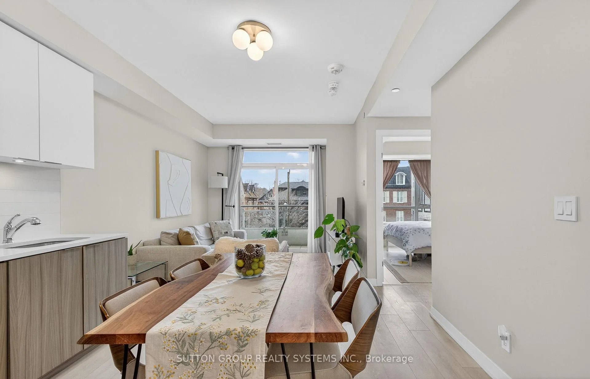 Photo 14 of Unit 212, 223 St Clair Avenue W, Toronto, Casa Loma — HOMEH