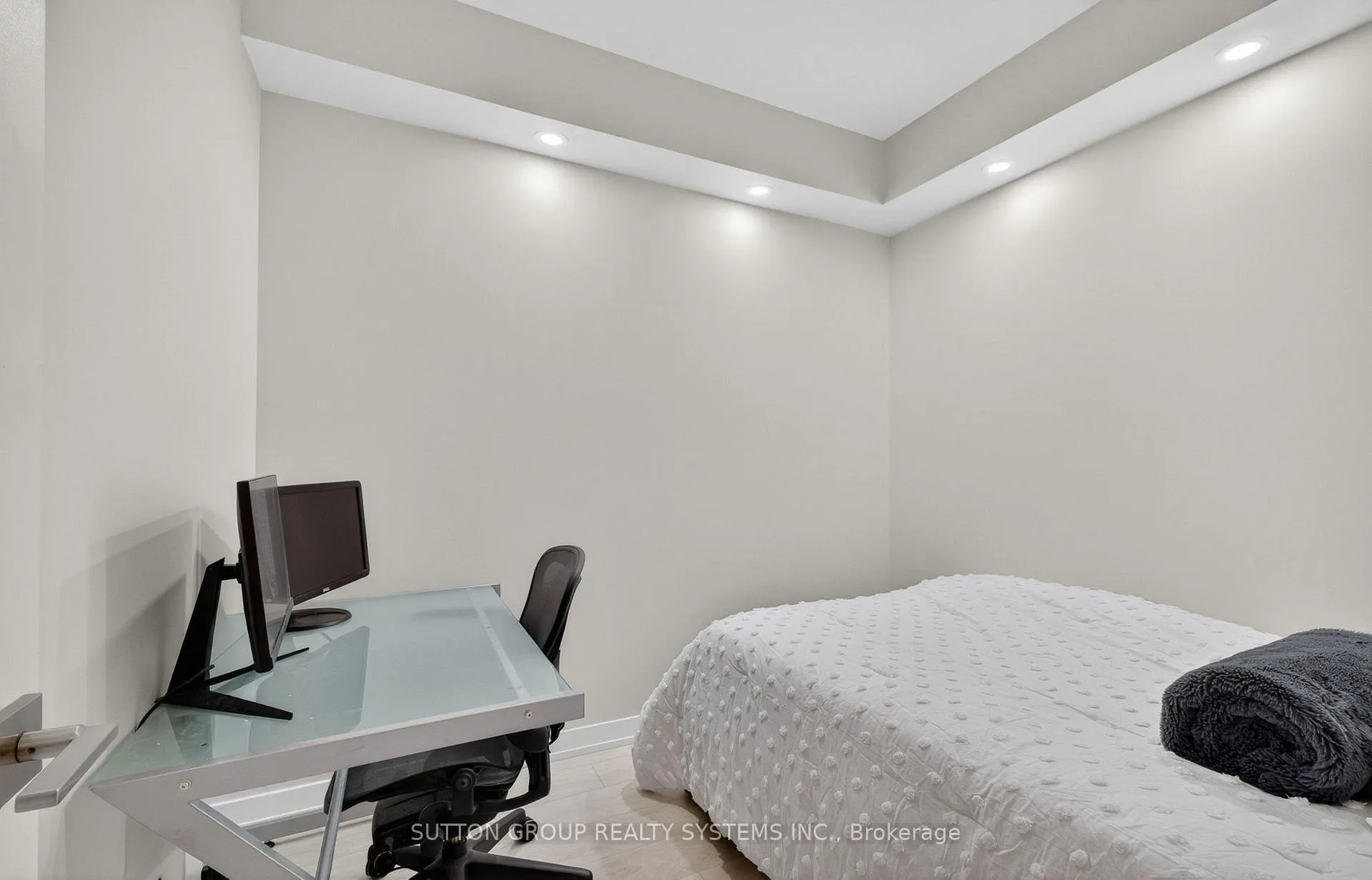 Photo 16 of Unit 212, 223 St Clair Avenue W, Toronto, Casa Loma — HOMEH