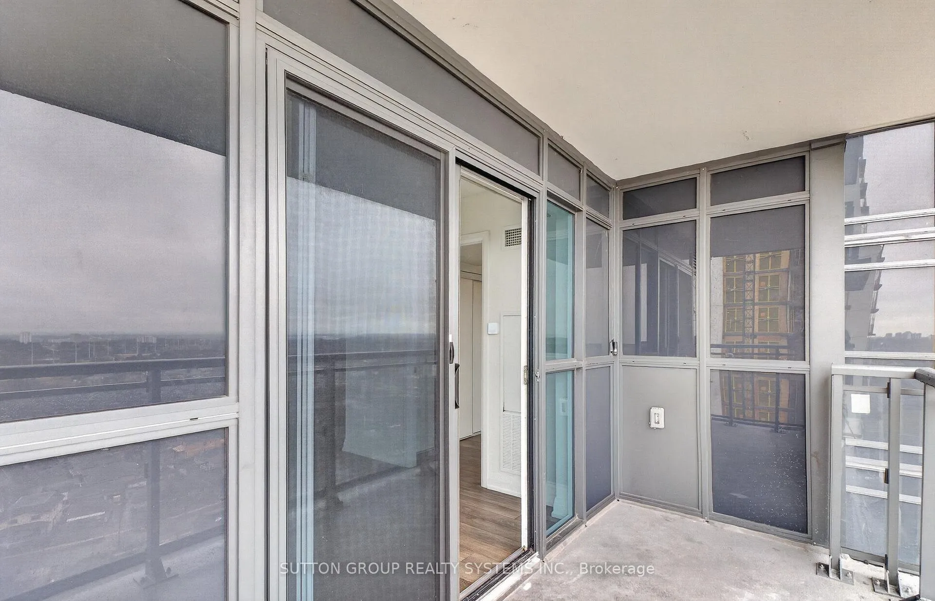 Photo 18 of Unit 212, 223 St Clair Avenue W, Toronto, Casa Loma — HOMEH