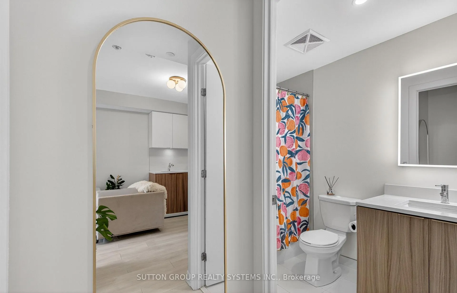 Photo 24 of Unit 212, 223 St Clair Avenue W, Toronto, Casa Loma — HOMEH