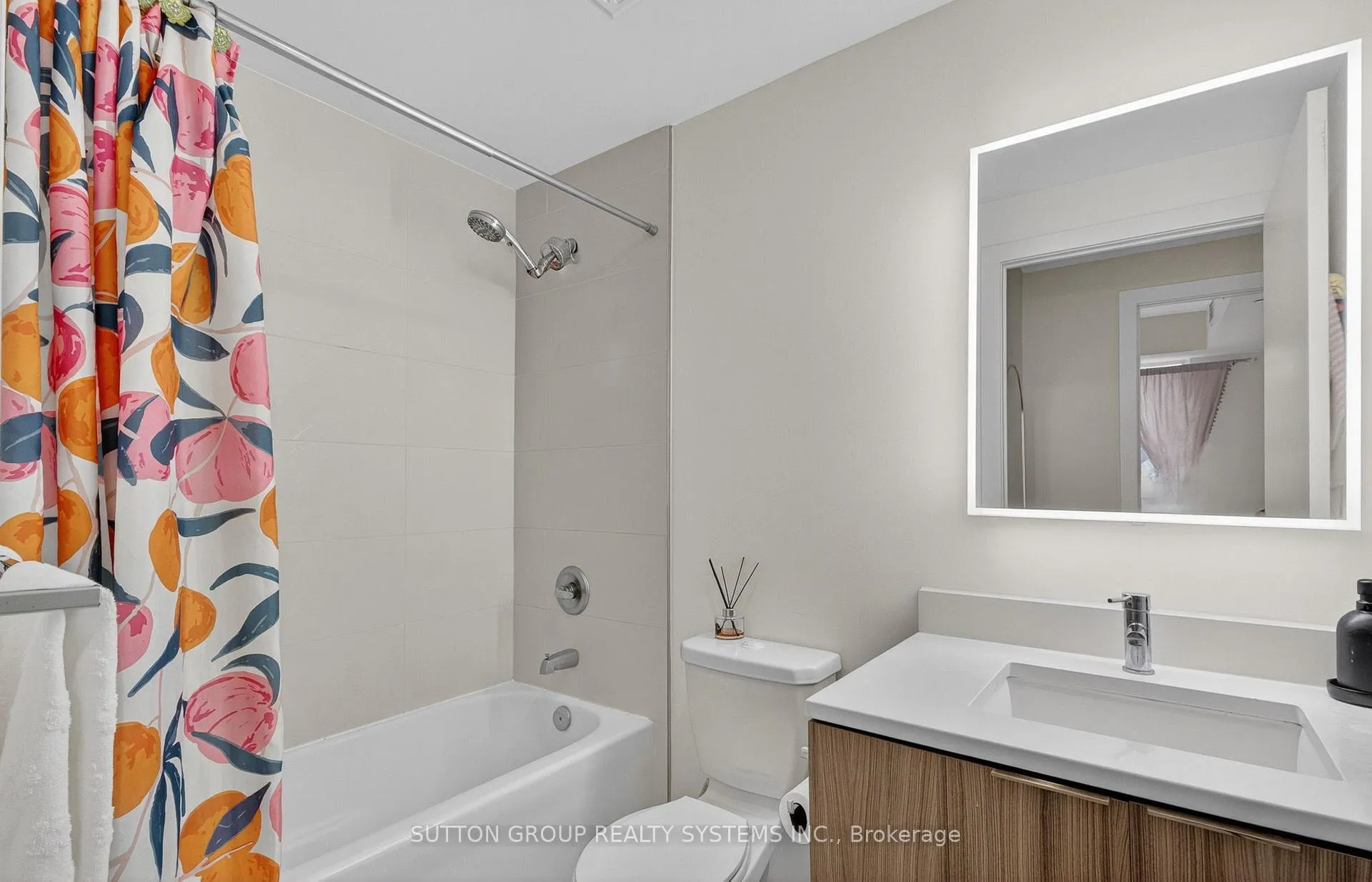 Photo 25 of Unit 212, 223 St Clair Avenue W, Toronto, Casa Loma — HOMEH