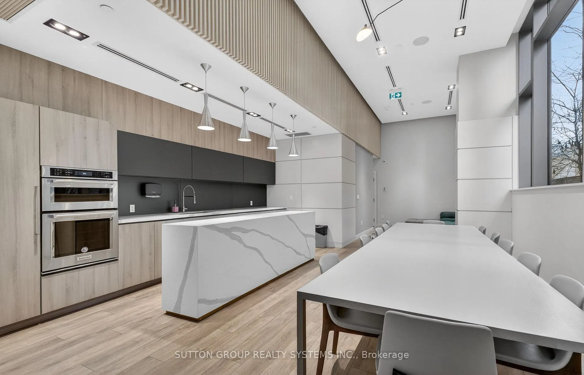 Photo 32 of Unit 212, 223 St Clair Avenue W, Toronto, Casa Loma — HOMEH