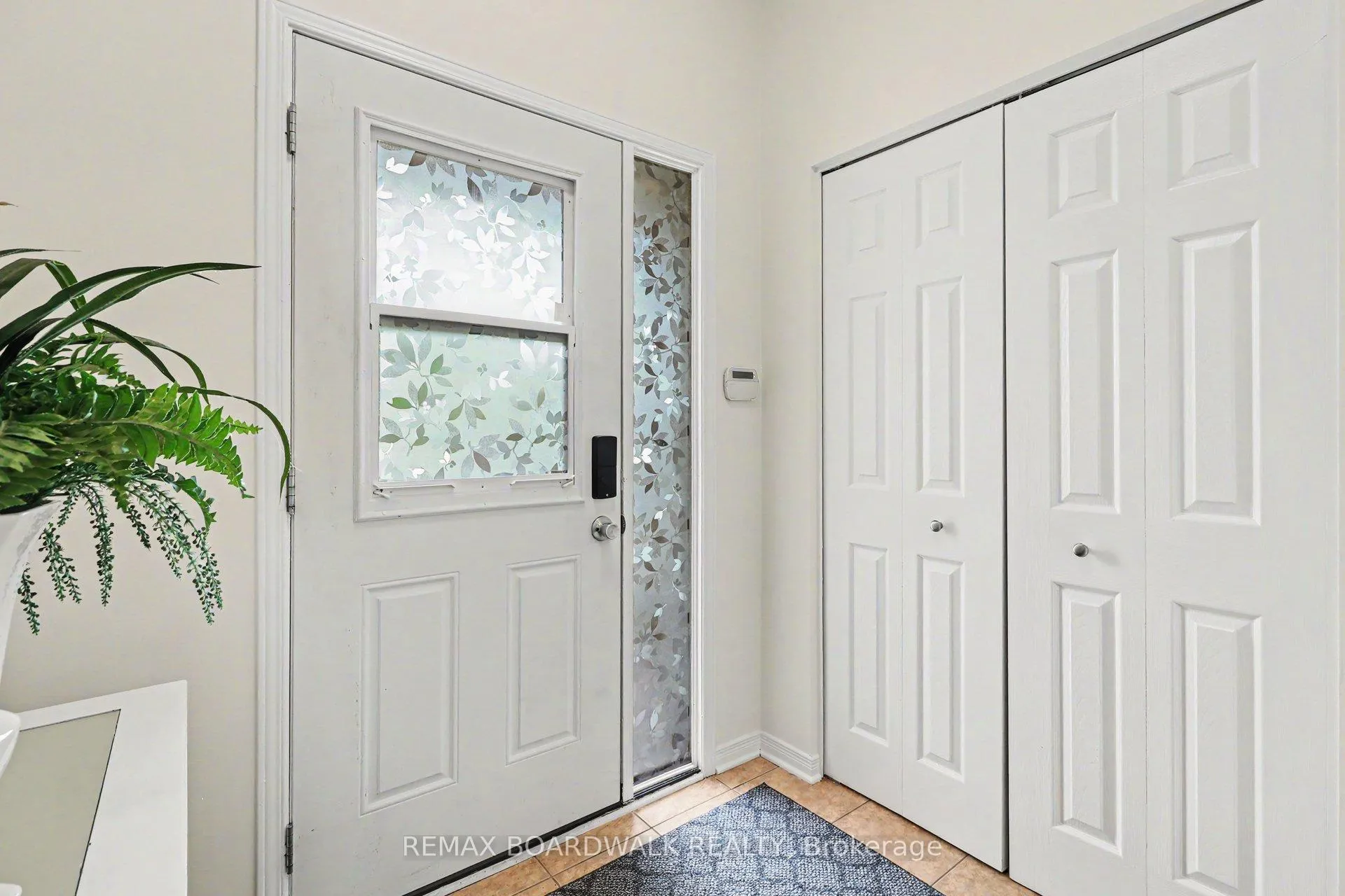 Photo 3 of 350 Rolling Meadow Crescent, Ottawa, Mer Bleue/Bradley Estates/Anderson Park — HOMEH