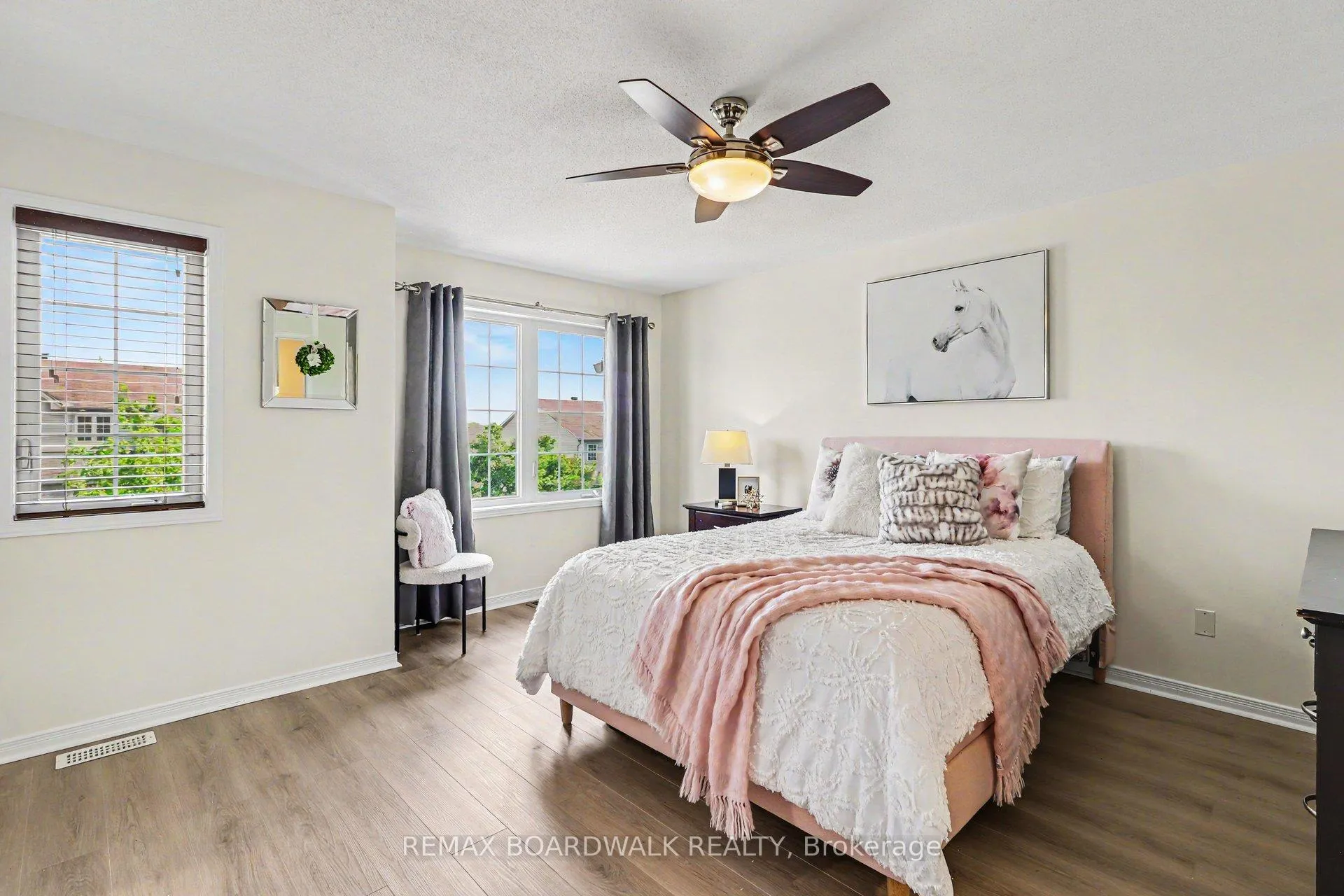 Photo 16 of 350 Rolling Meadow Crescent, Ottawa, Mer Bleue/Bradley Estates/Anderson Park — HOMEH