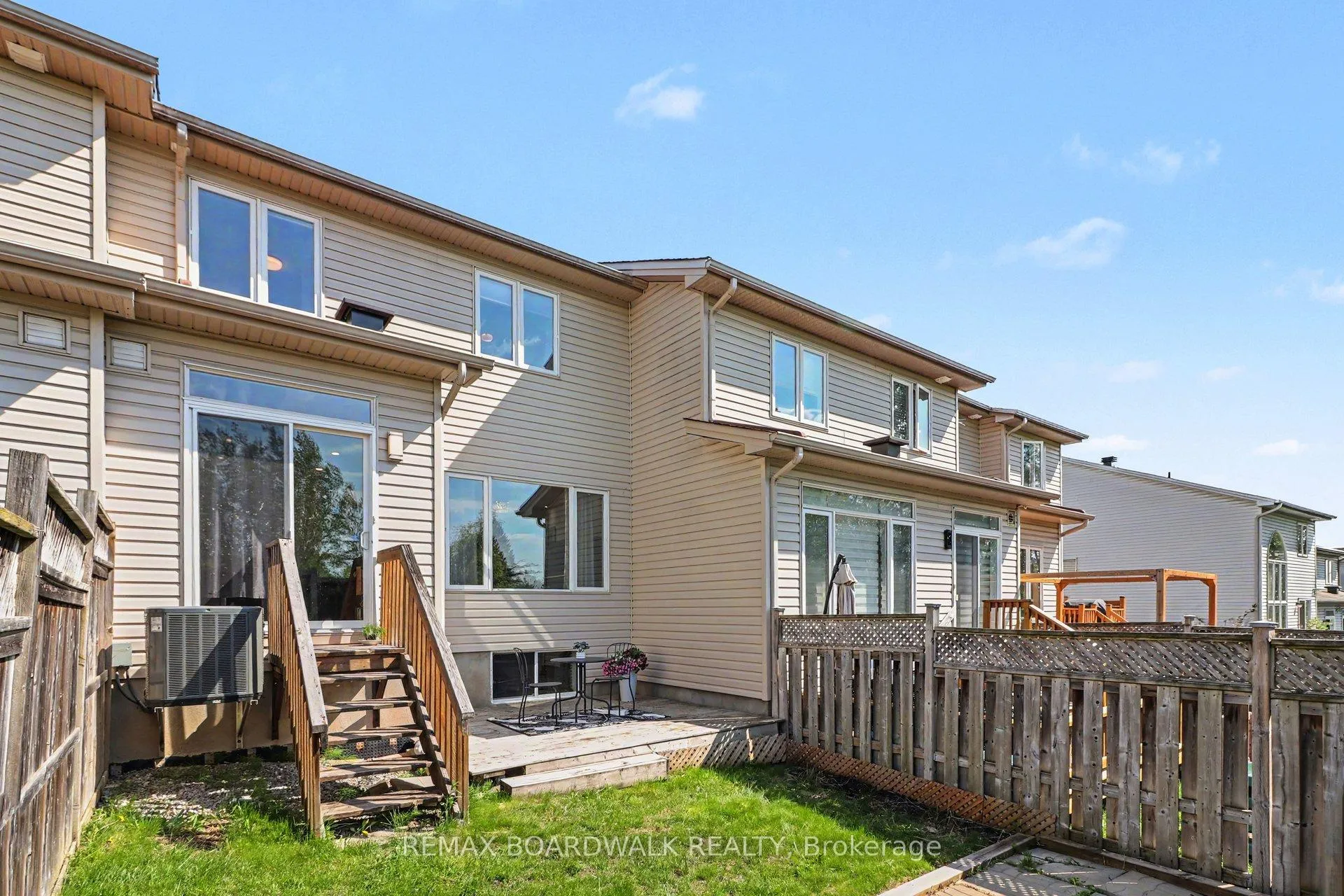 Photo 27 of 350 Rolling Meadow Crescent, Ottawa, Mer Bleue/Bradley Estates/Anderson Park — HOMEH