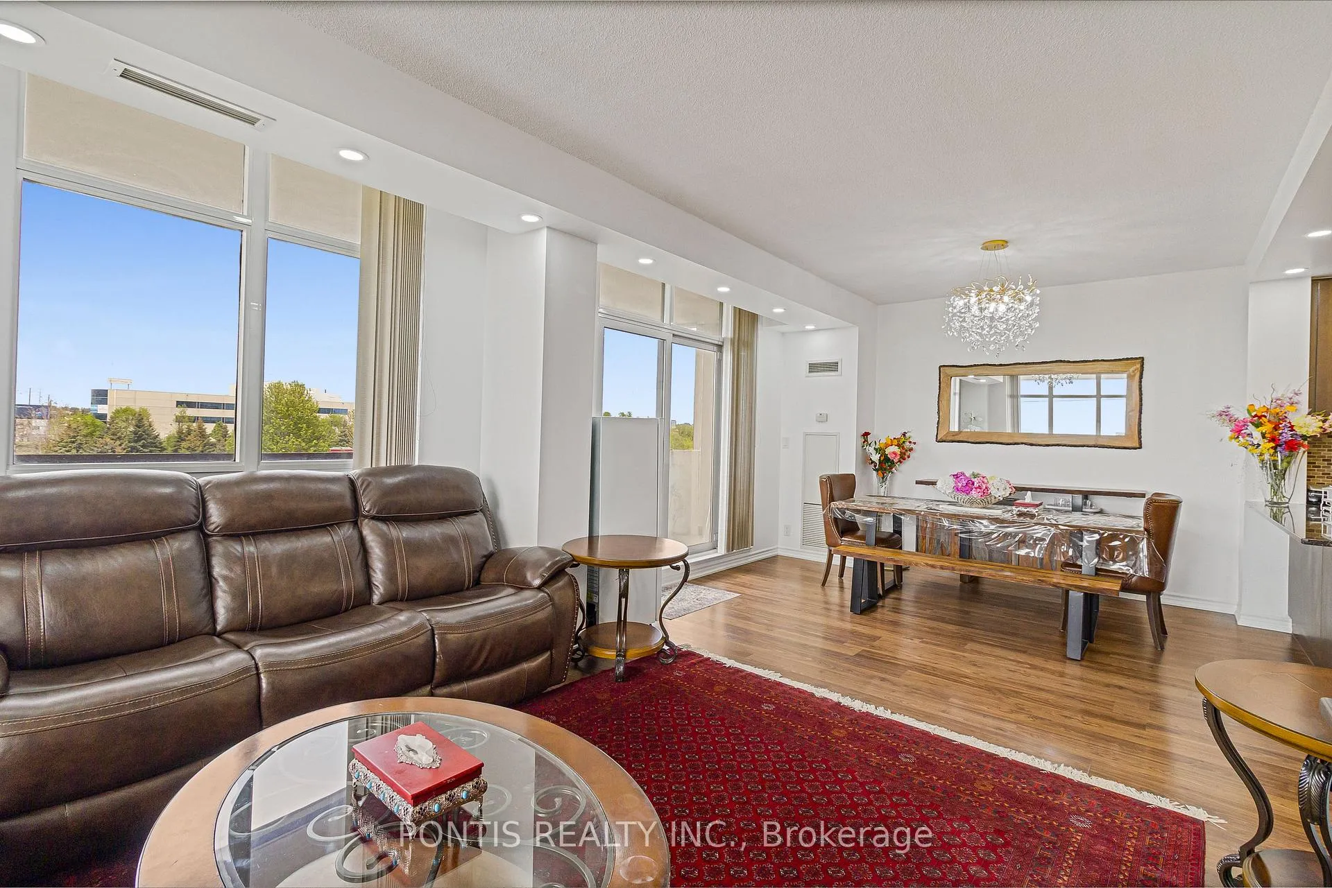 Photo 7 of Unit 412, 9235 Jane Street, Vaughan, Maple — HOMEH