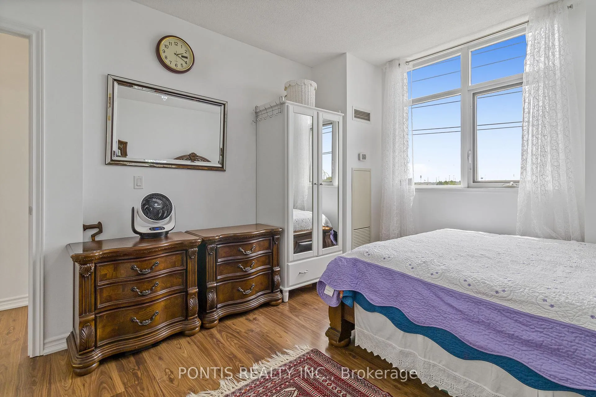 Photo 15 of Unit 412, 9235 Jane Street, Vaughan, Maple — HOMEH