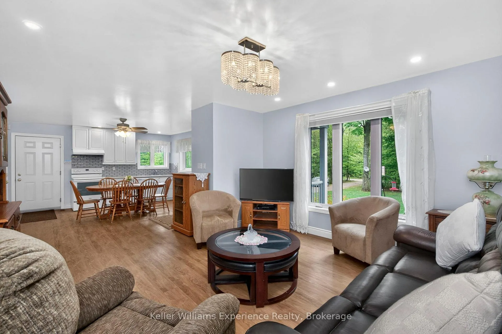 Photo 7 of Unit B, 2174 Ron Jones Road, Tay, Rural Tay — HOMEH