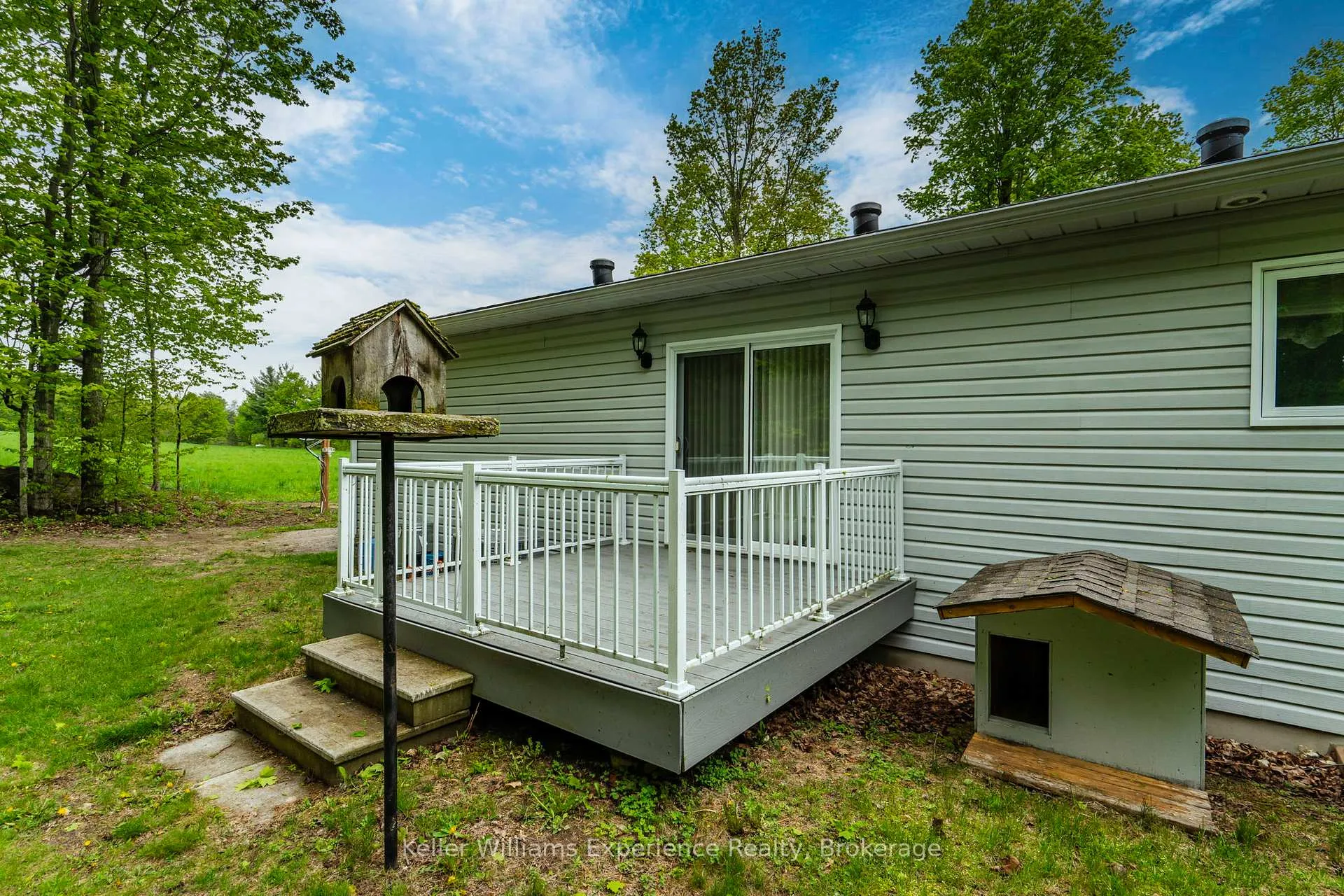 Photo 14 of Unit B, 2174 Ron Jones Road, Tay, Rural Tay — HOMEH