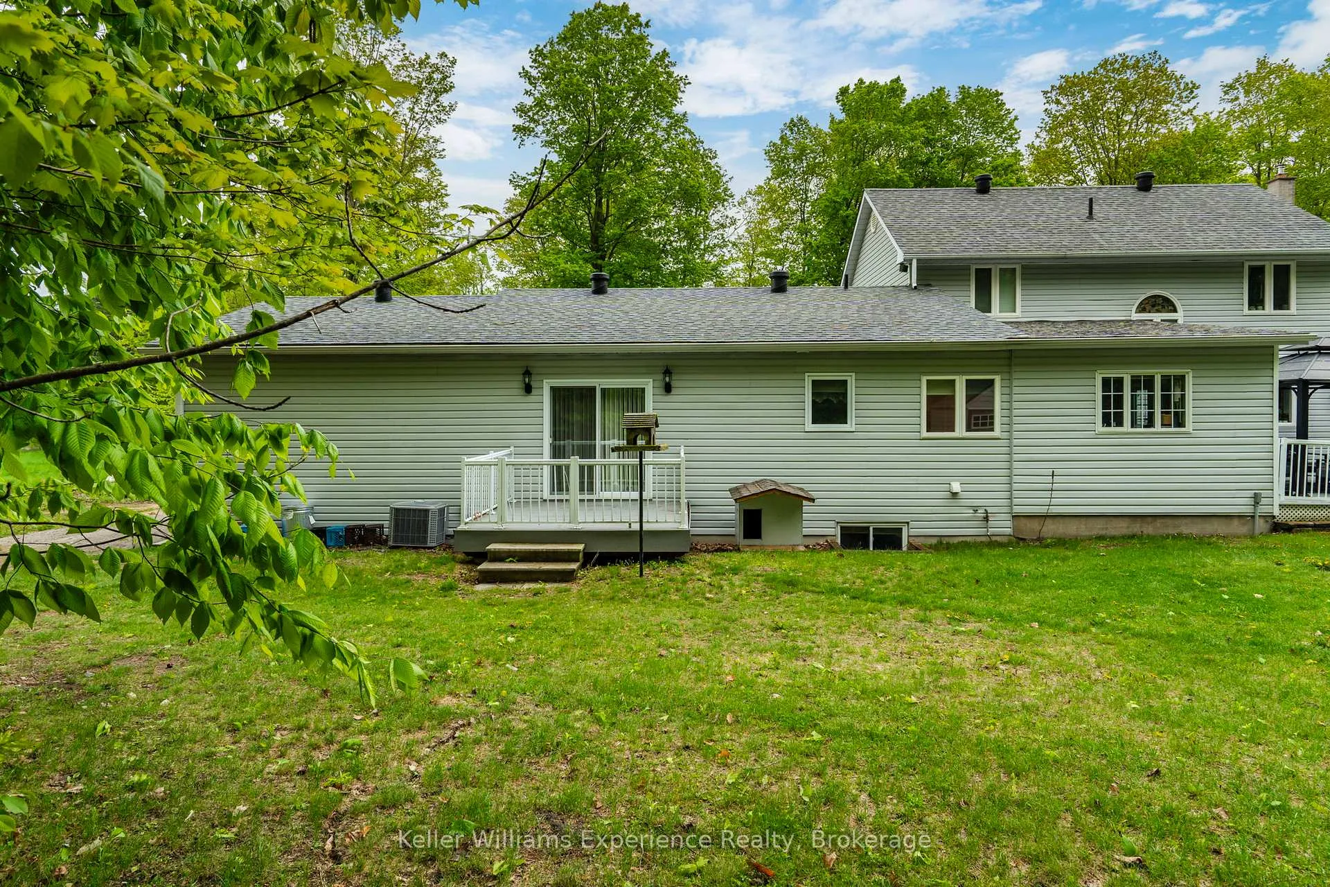 Photo 15 of Unit B, 2174 Ron Jones Road, Tay, Rural Tay — HOMEH