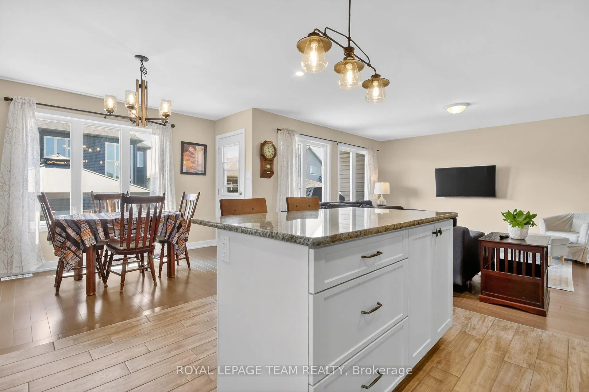 Photo 11 of 69 Mayer Street, The Nation, Limoges — HOMEH
