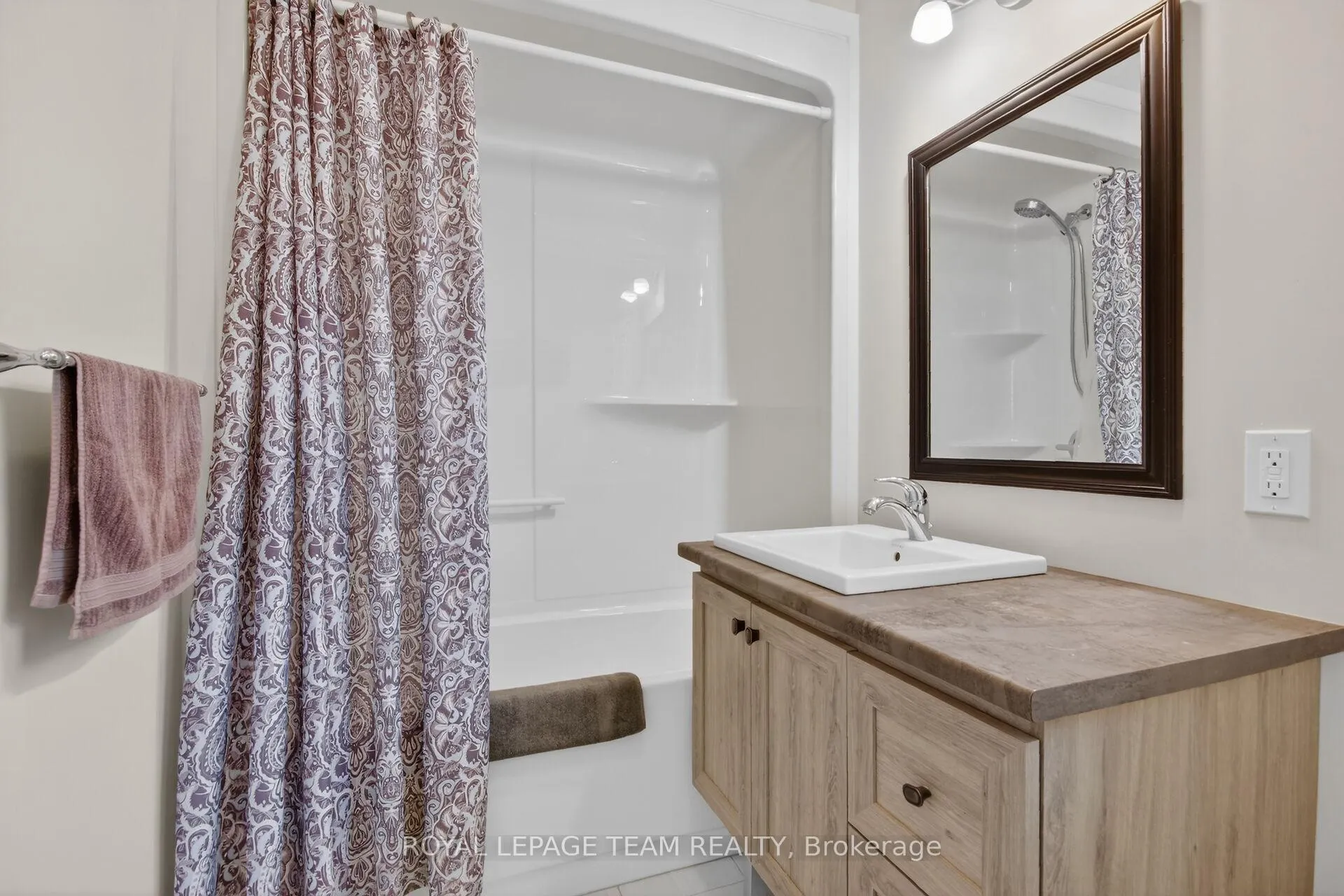 Photo 14 of 69 Mayer Street, The Nation, Limoges — HOMEH
