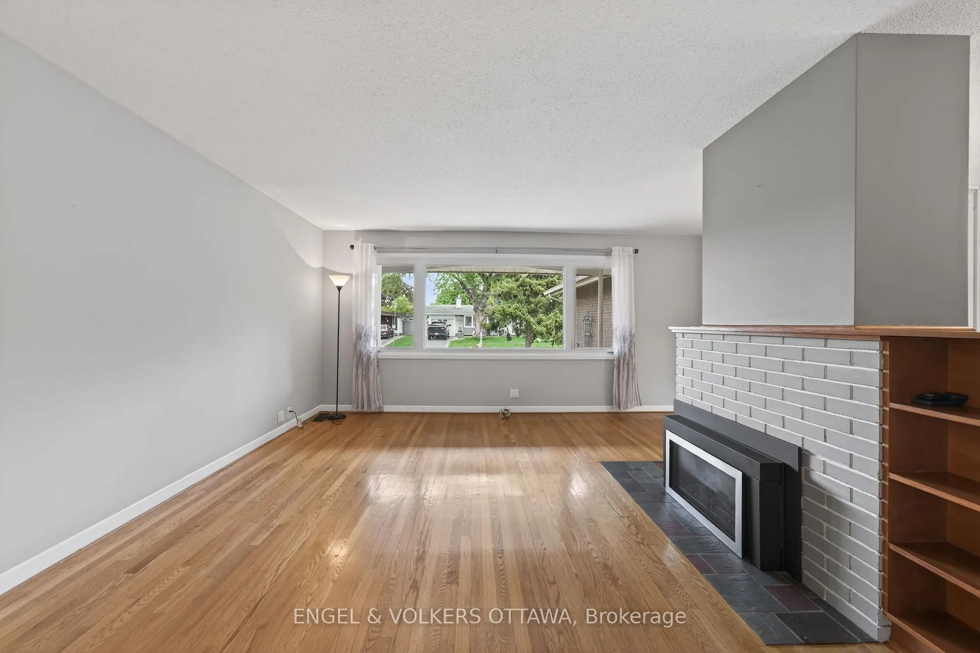 Photo 6 of 62 Wigan Drive, Ottawa, Borden Farm/Stewart Farm/Carleton Heights/Parkwood Hills — HOMEH