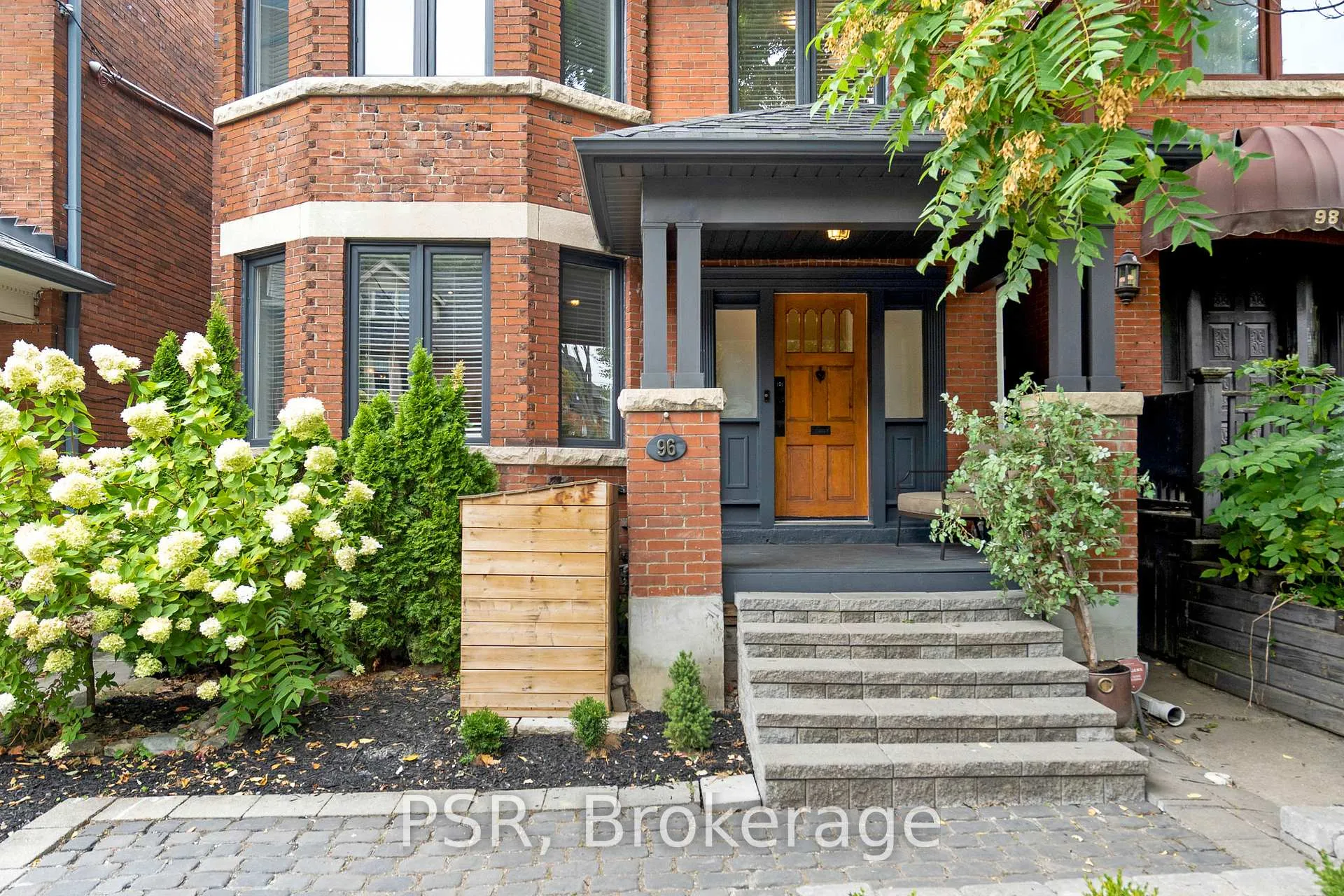 Photo 2 of 96 Hilton Avenue, Toronto, Casa Loma — HOMEH
