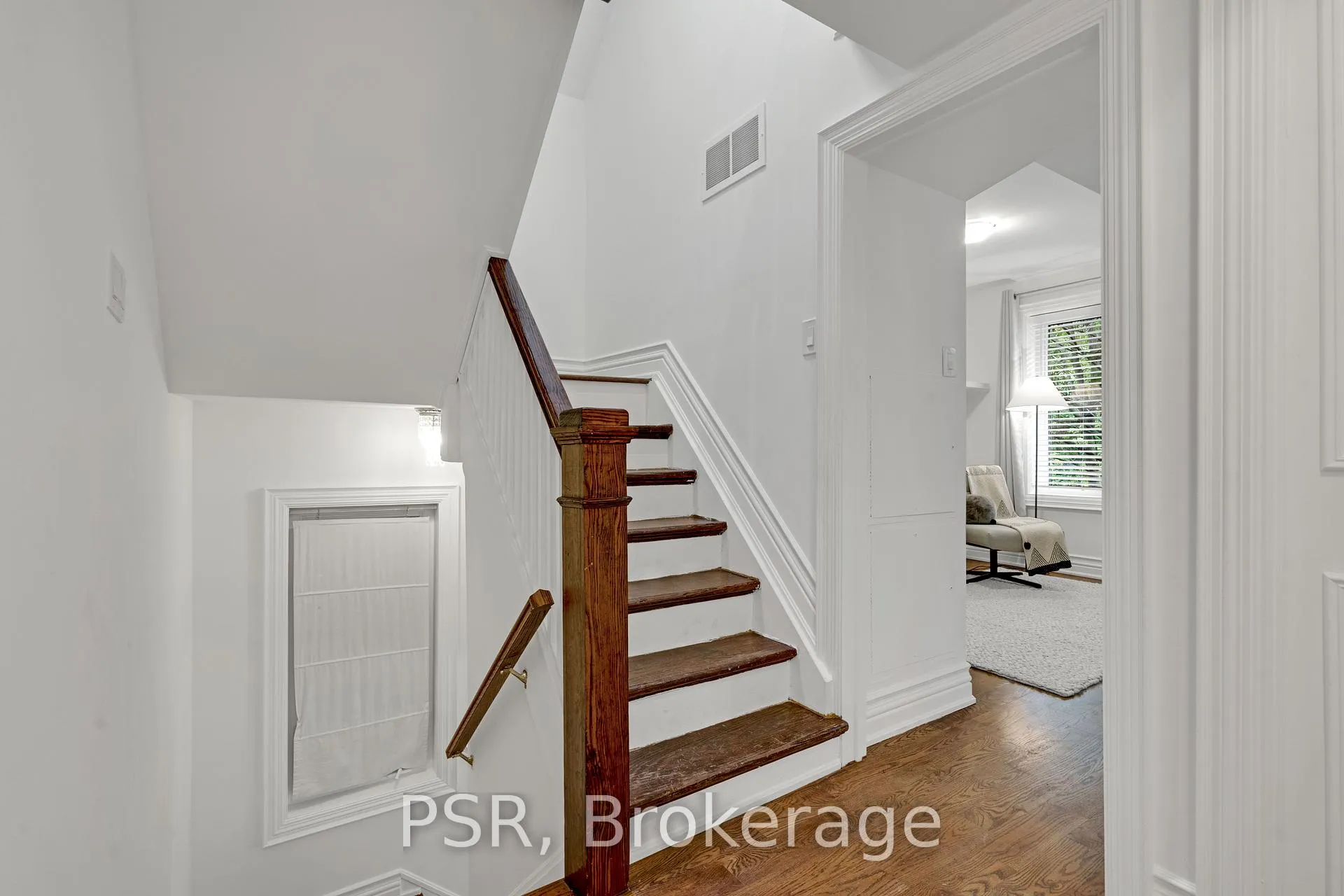 Photo 22 of 96 Hilton Avenue, Toronto, Casa Loma — HOMEH