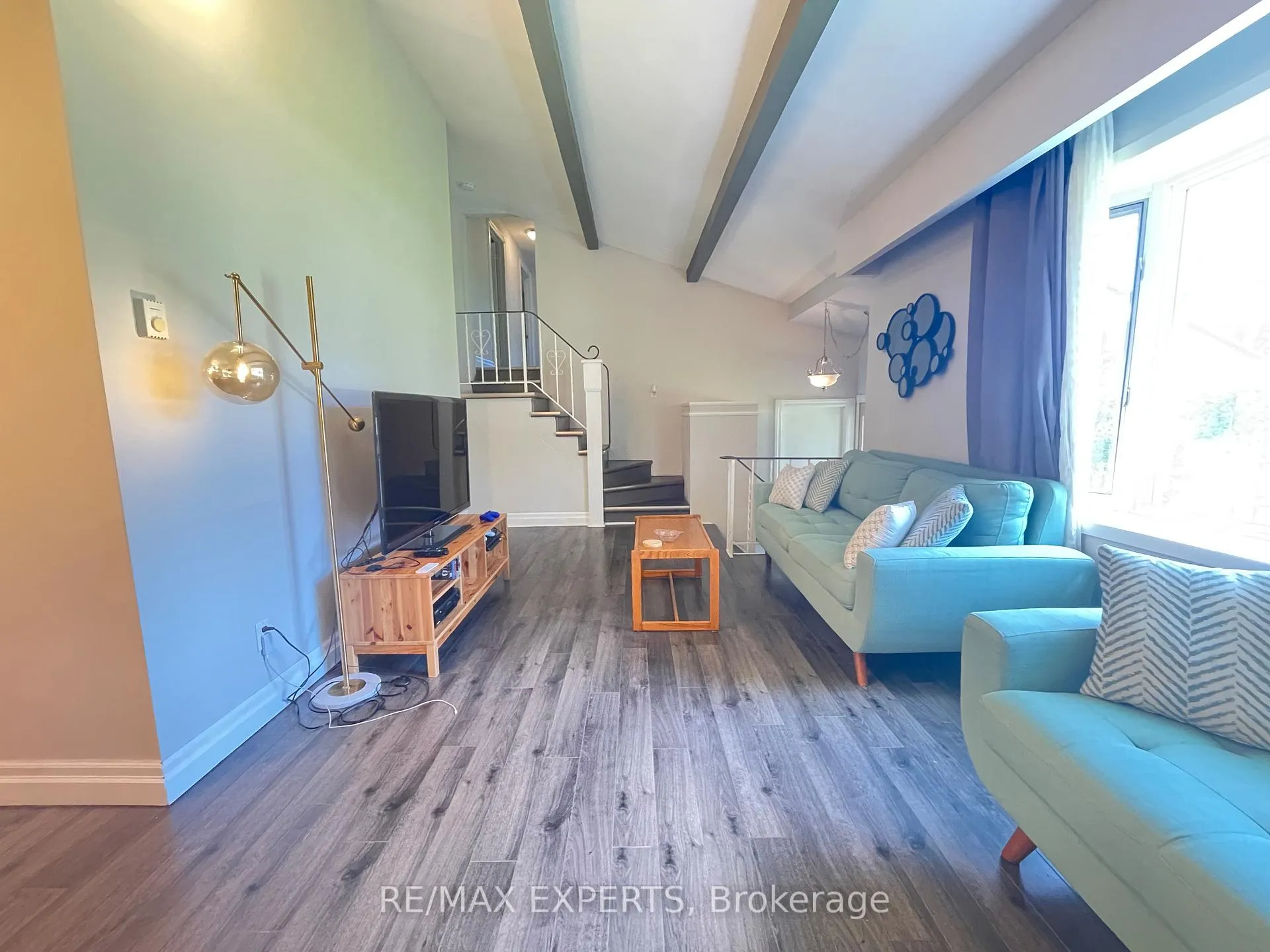 Photo 4 of Unit Upper, 23 Townley Street, Clearview, Nottawa — HOMEH