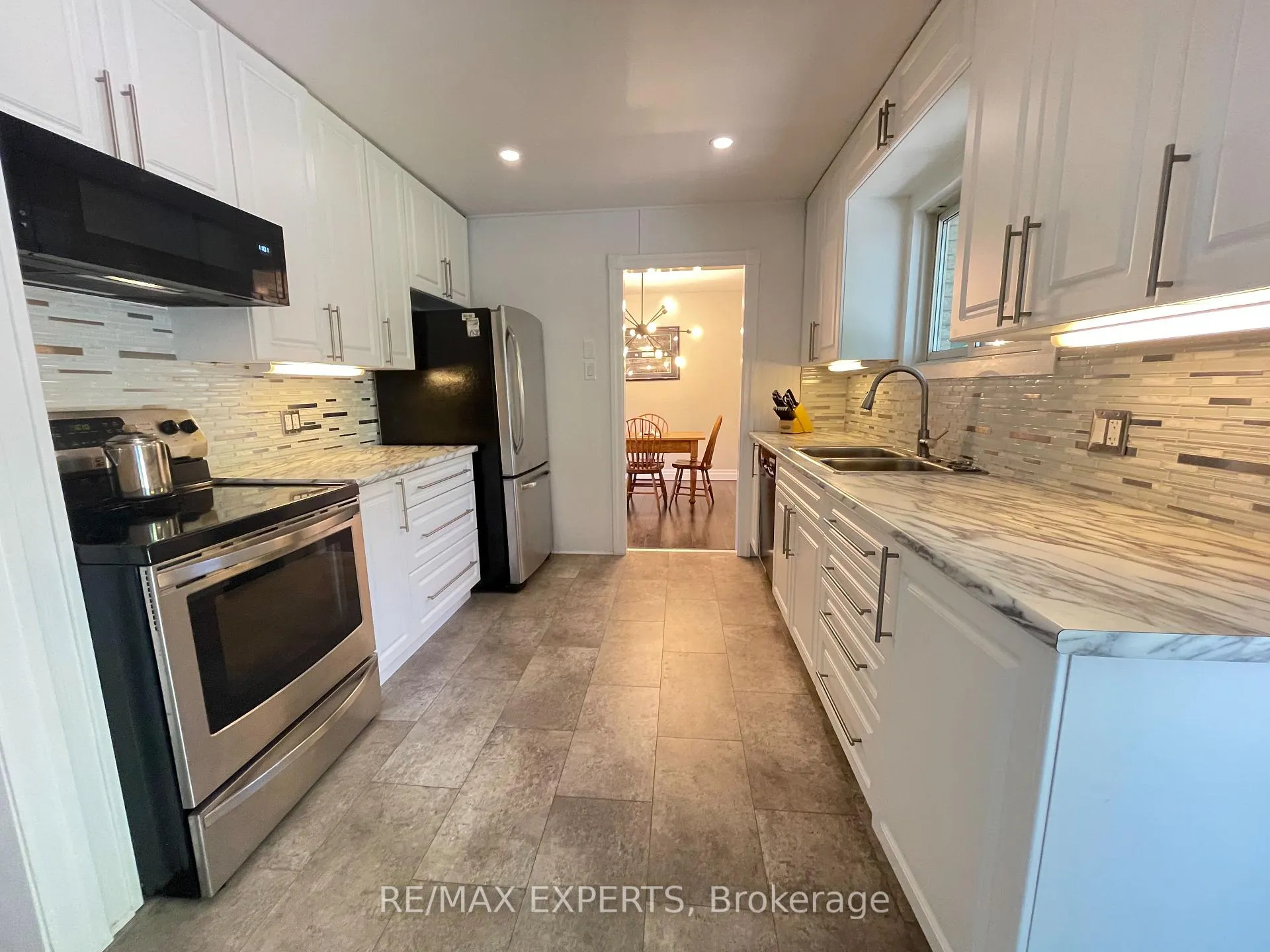 Photo 7 of Unit Upper, 23 Townley Street, Clearview, Nottawa — HOMEH