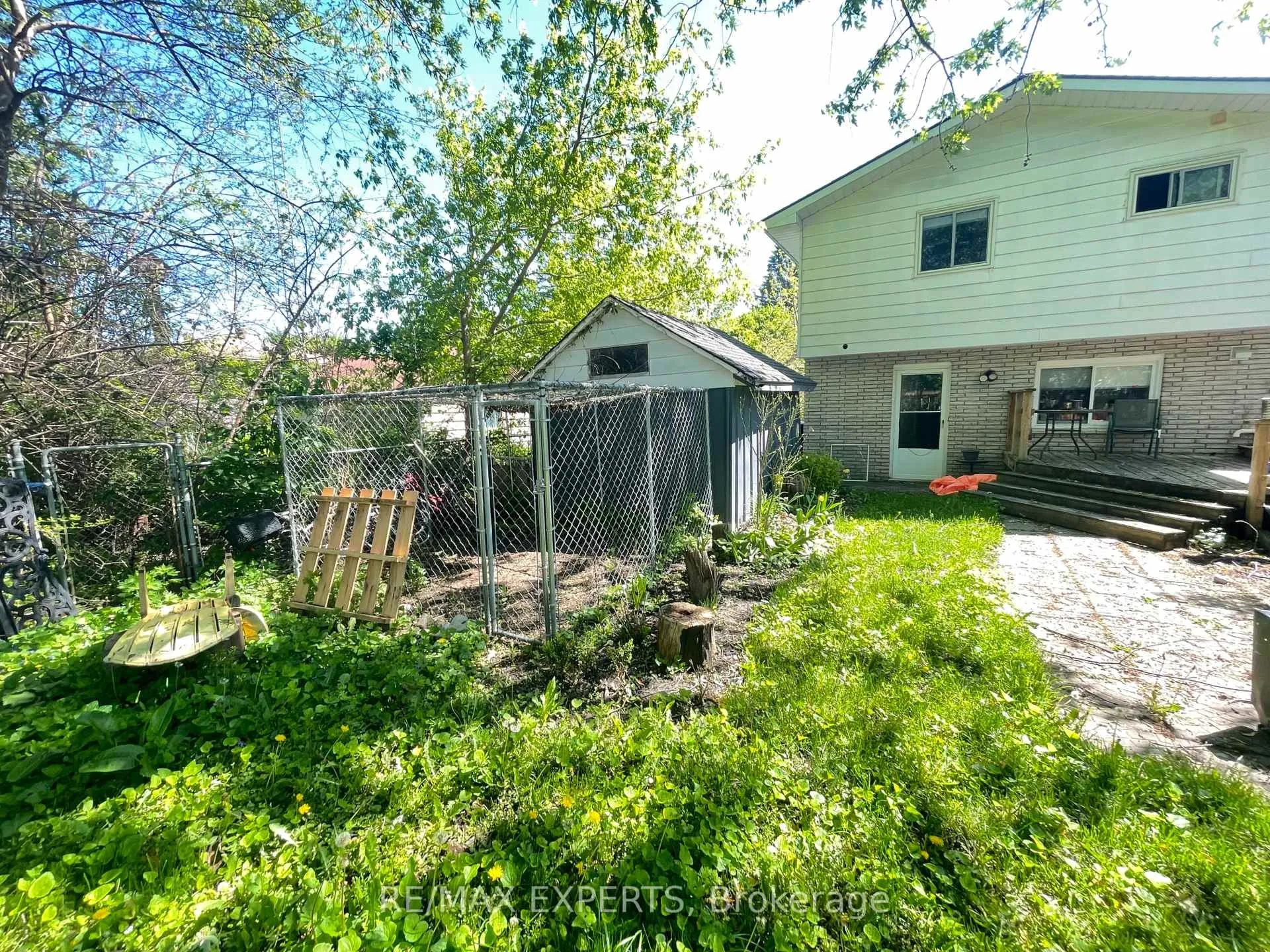 Photo 19 of Unit Upper, 23 Townley Street, Clearview, Nottawa — HOMEH