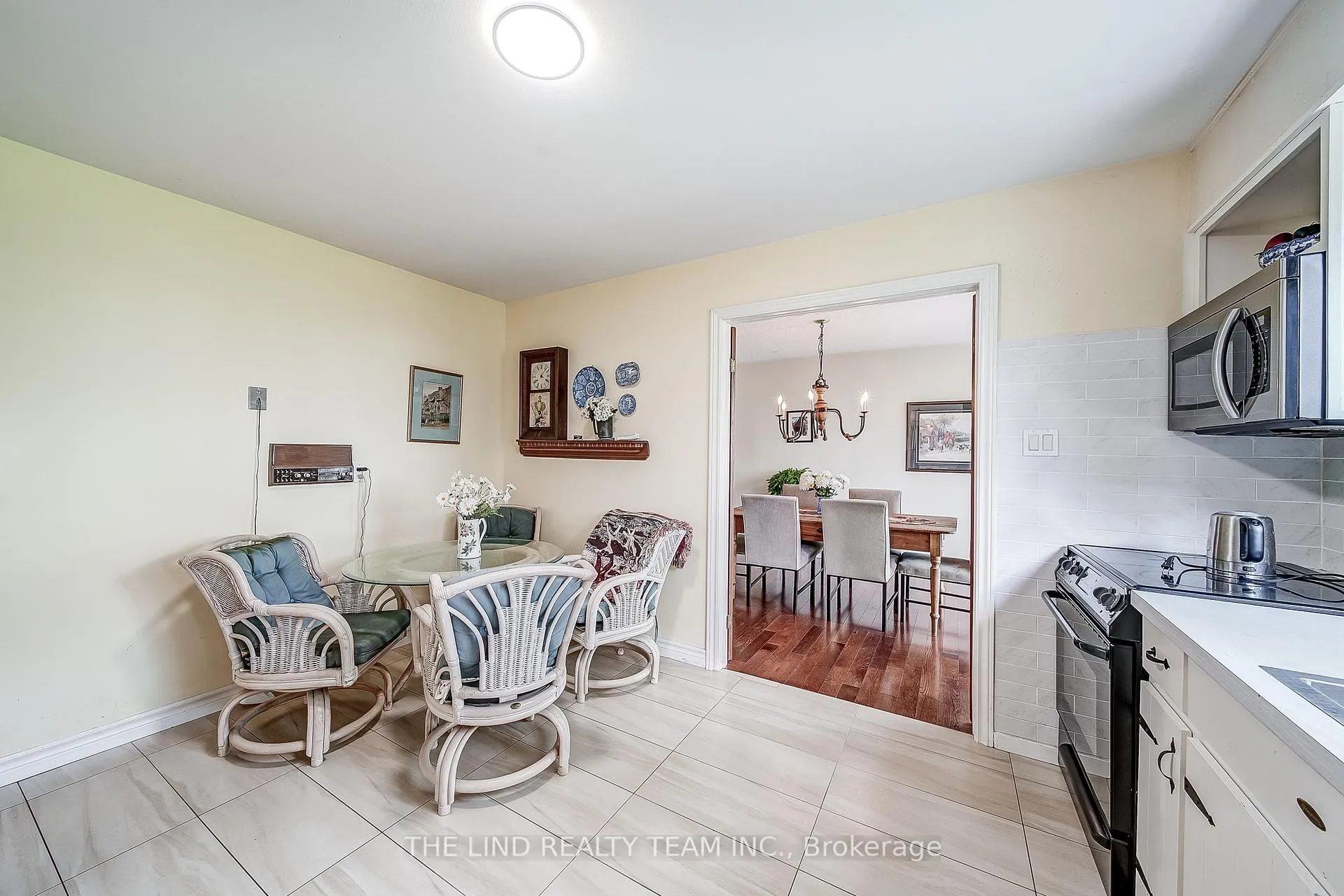 Photo 12 of 15809 Dufferin Street, King, Rural King — HOMEH