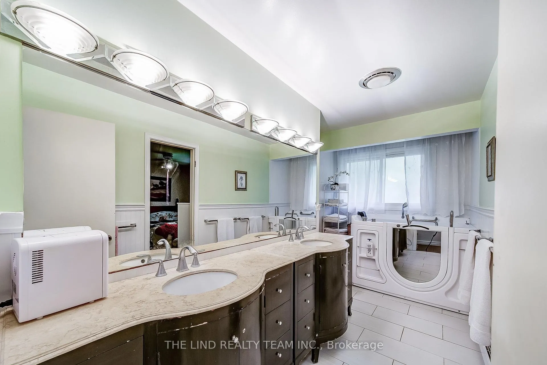 Photo 22 of 15809 Dufferin Street, King, Rural King — HOMEH
