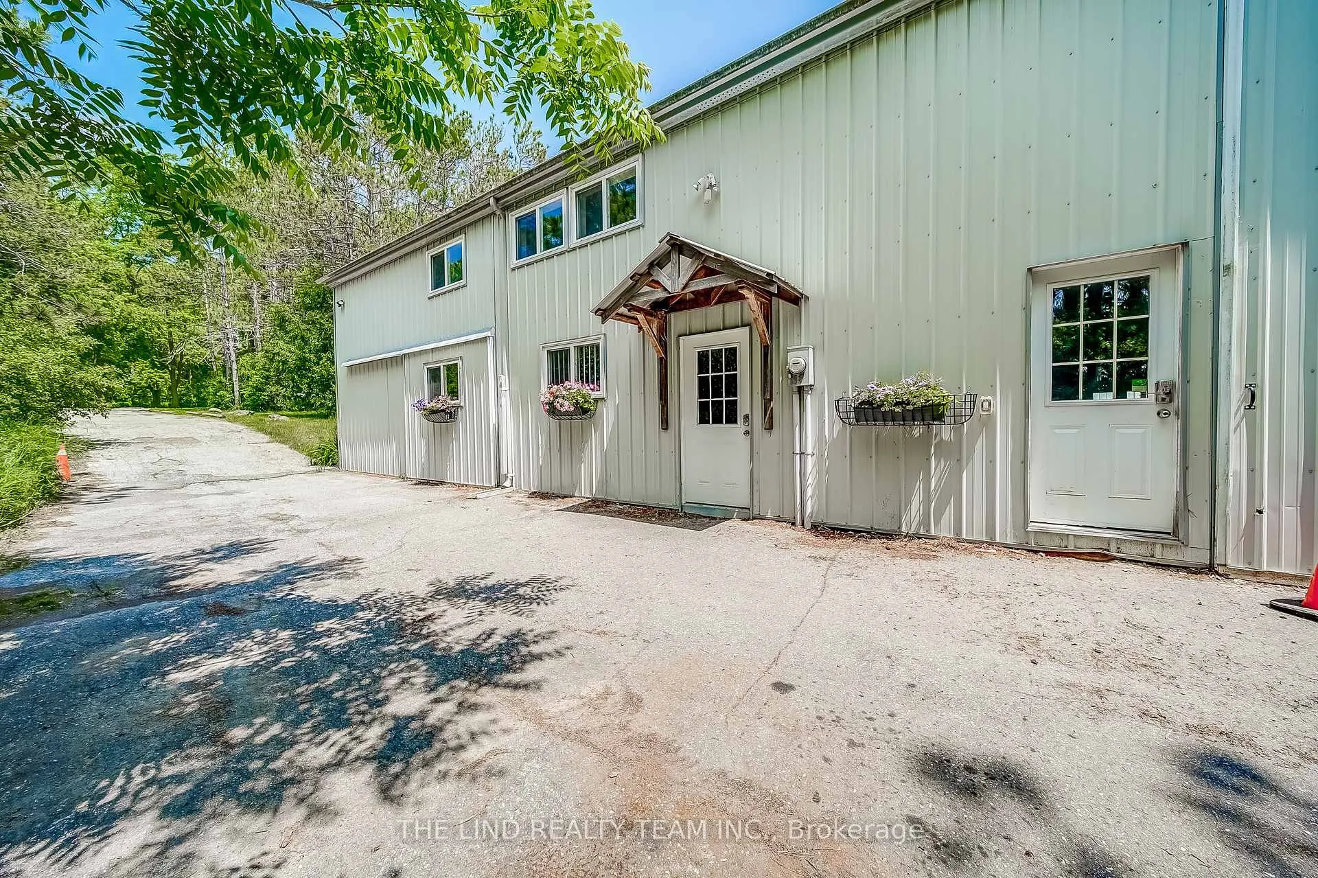 Photo 38 of 15809 Dufferin Street, King, Rural King — HOMEH