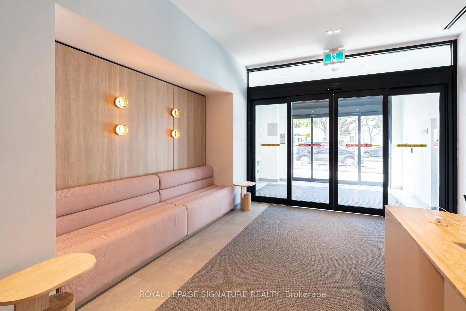 Photo 4 of Unit 820, 799 The Queensway, Etobicoke, Stonegate-Queensway — HOMEH