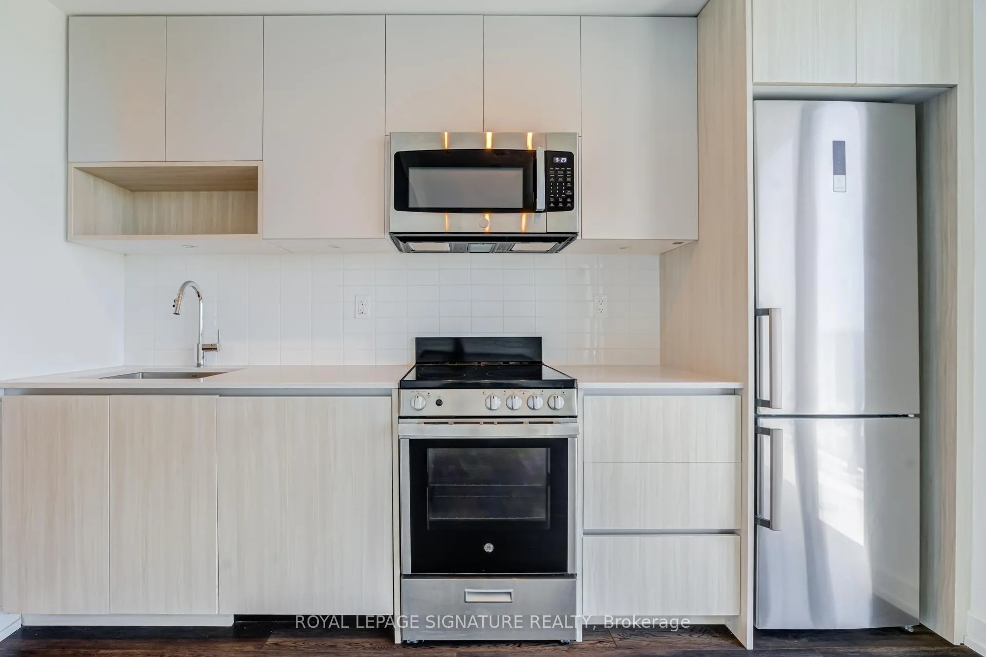 Photo 16 of Unit 820, 799 The Queensway, Etobicoke, Stonegate-Queensway — HOMEH