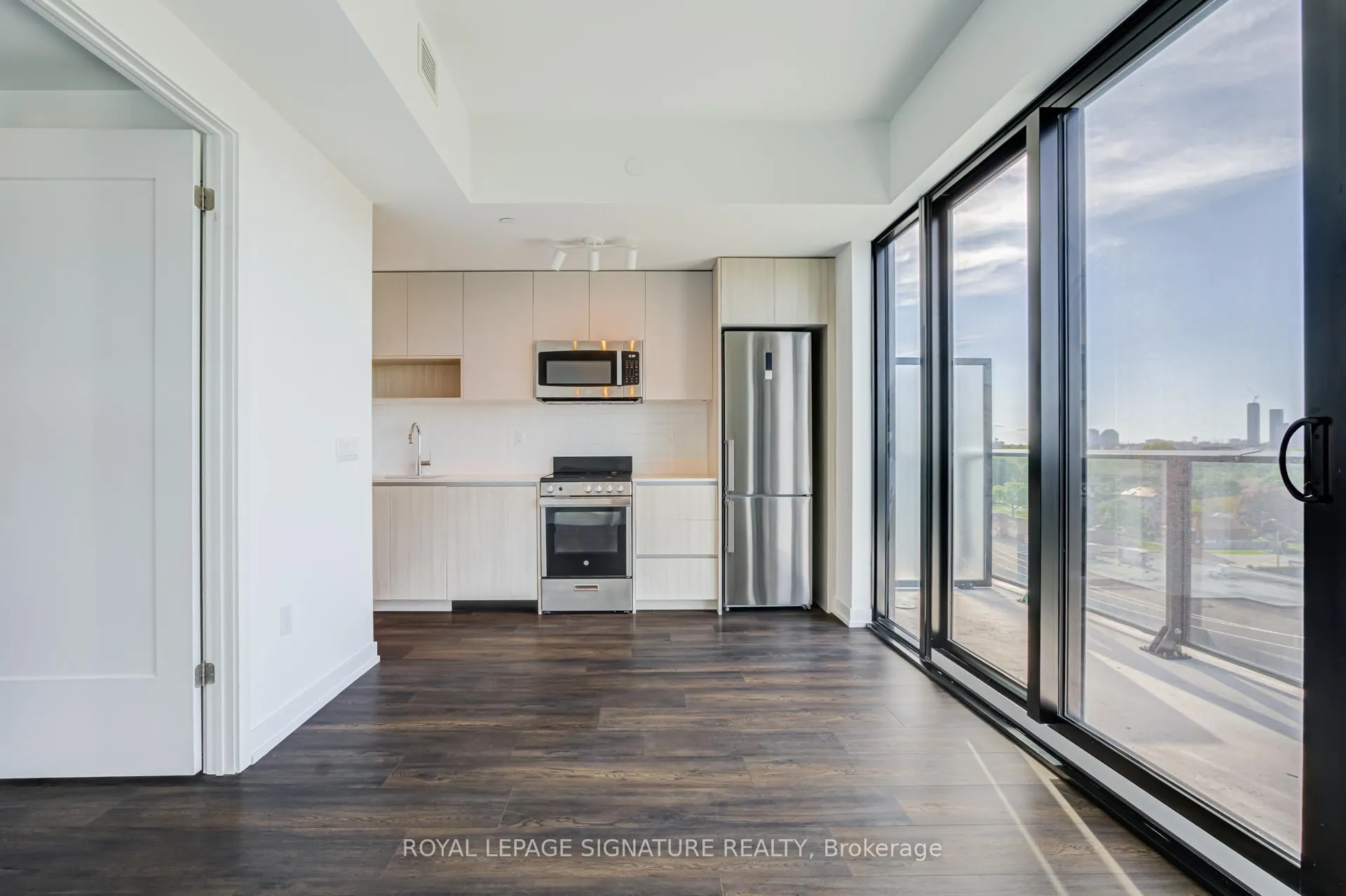Photo 18 of Unit 820, 799 The Queensway, Etobicoke, Stonegate-Queensway — HOMEH