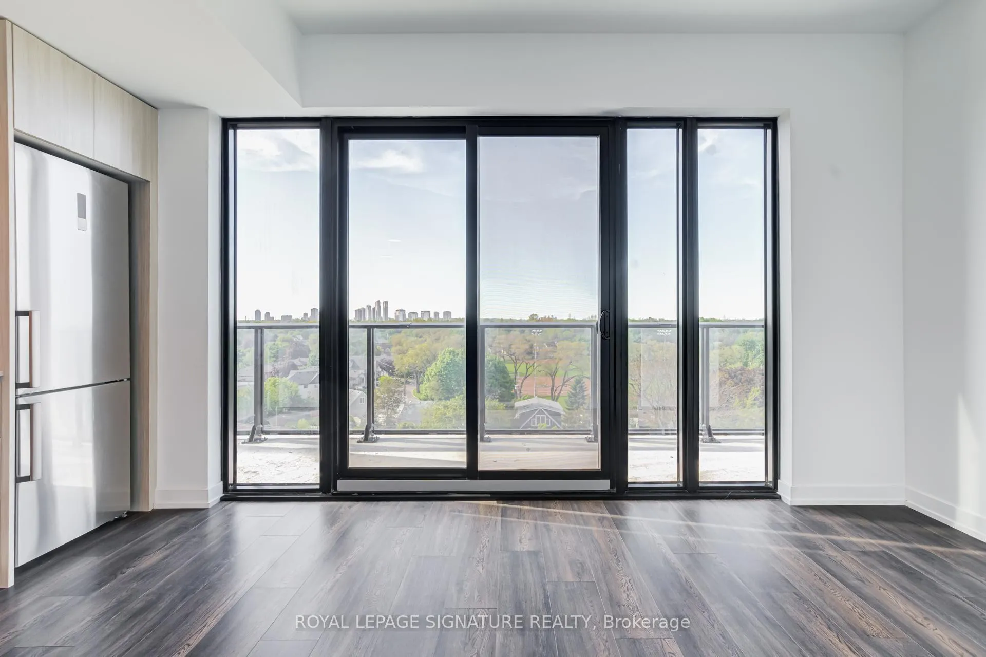 Photo 19 of Unit 820, 799 The Queensway, Etobicoke, Stonegate-Queensway — HOMEH