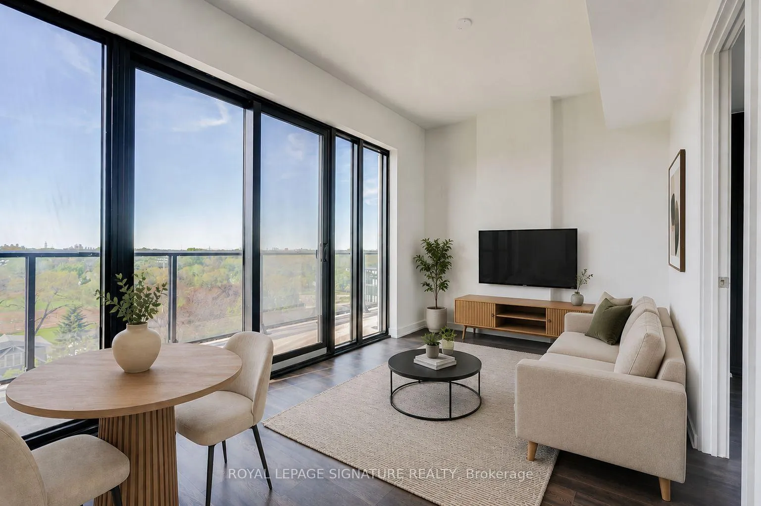 Photo 20 of Unit 820, 799 The Queensway, Etobicoke, Stonegate-Queensway — HOMEH