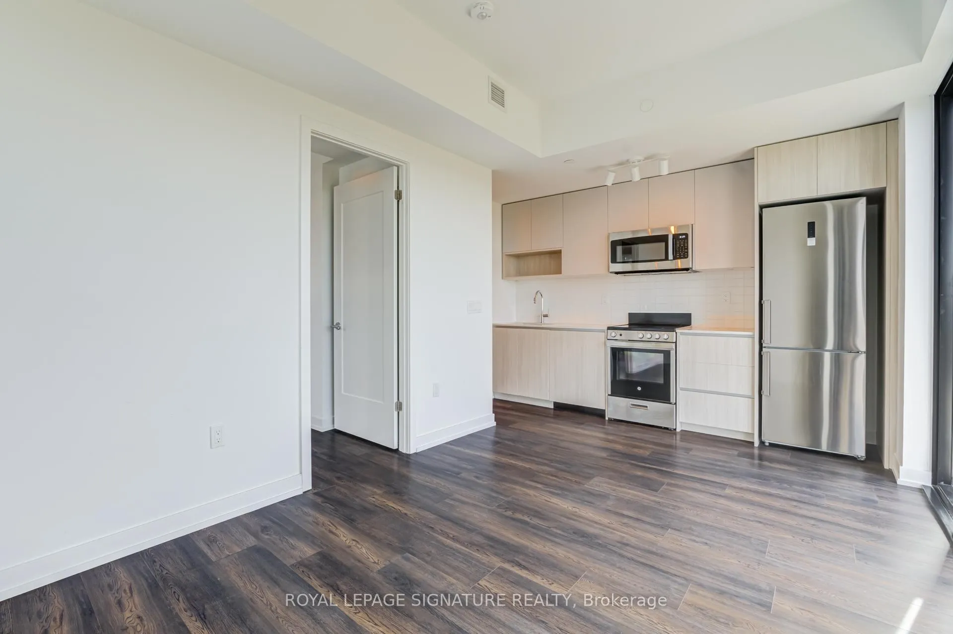 Photo 24 of Unit 820, 799 The Queensway, Etobicoke, Stonegate-Queensway — HOMEH
