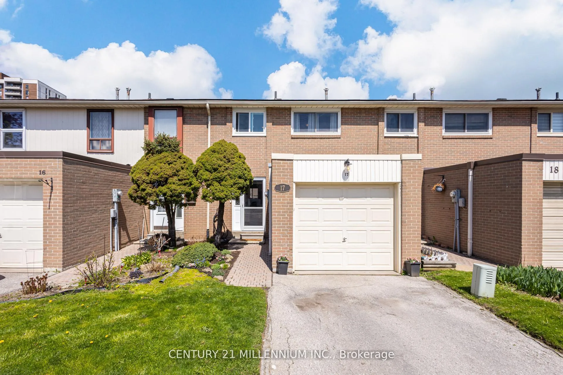 Photo 1 of Unit 17, 17 Craigleigh Crescent, Brampton, Avondale — HOMEH