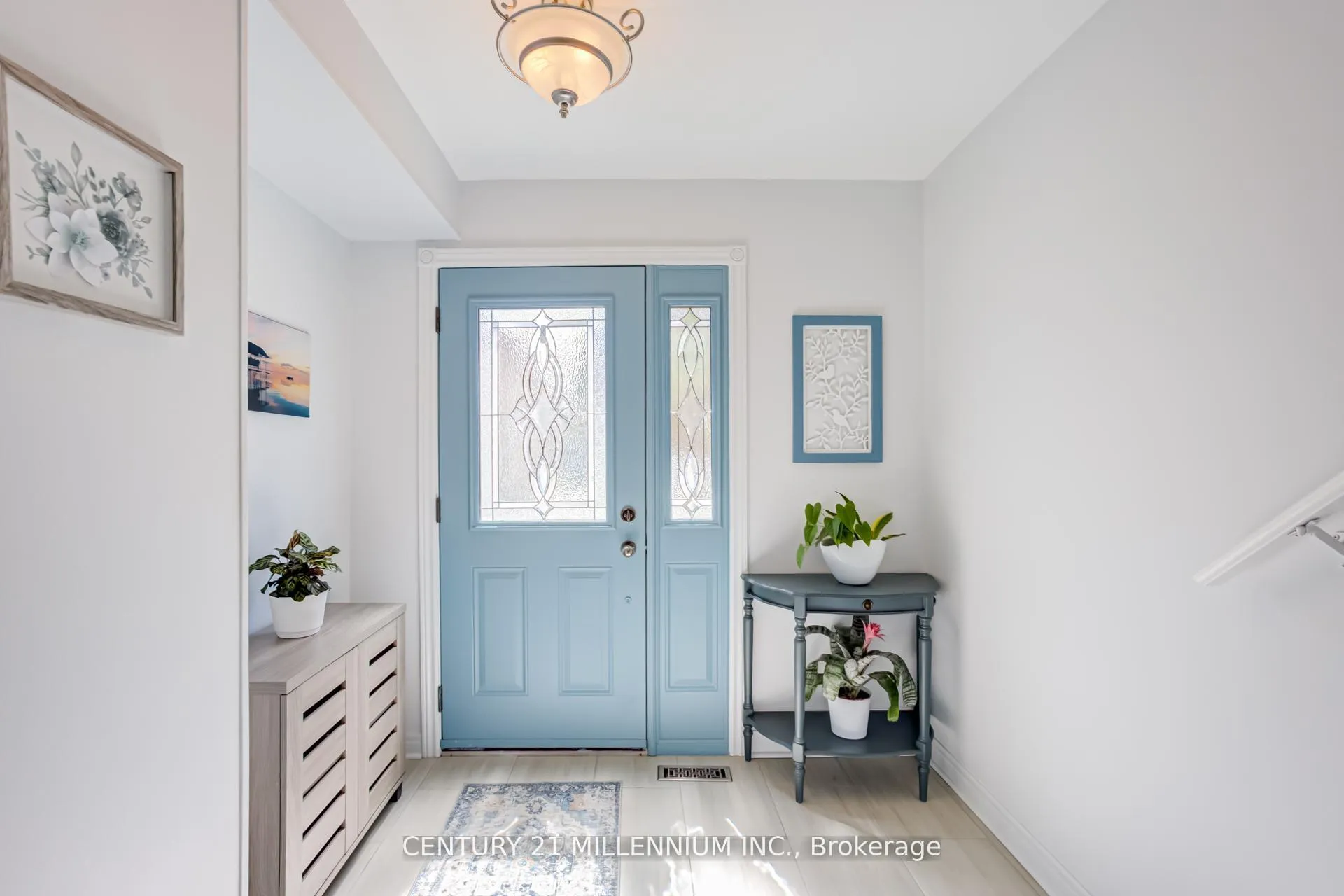 Photo 3 of Unit 17, 17 Craigleigh Crescent, Brampton, Avondale — HOMEH
