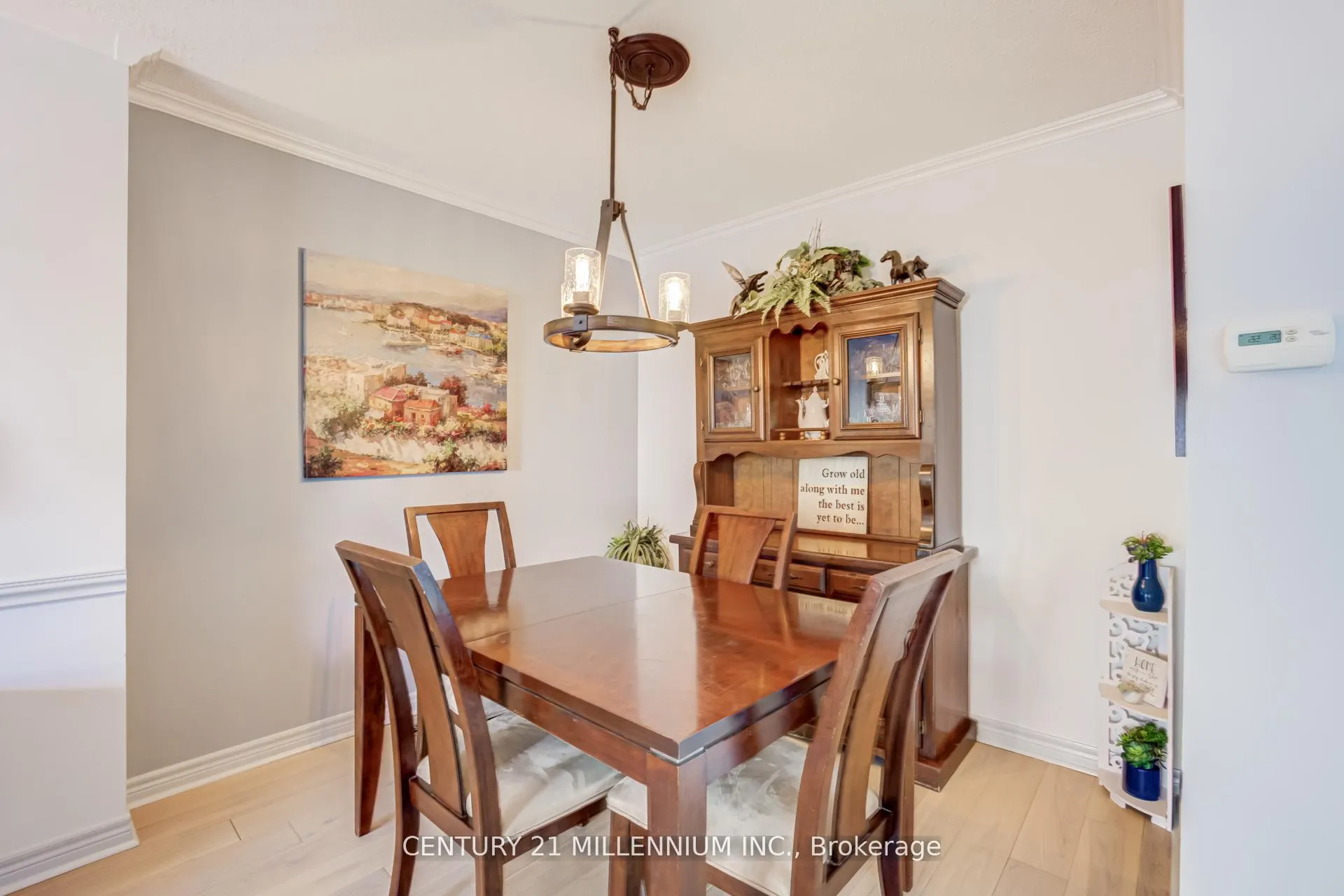 Photo 7 of Unit 17, 17 Craigleigh Crescent, Brampton, Avondale — HOMEH