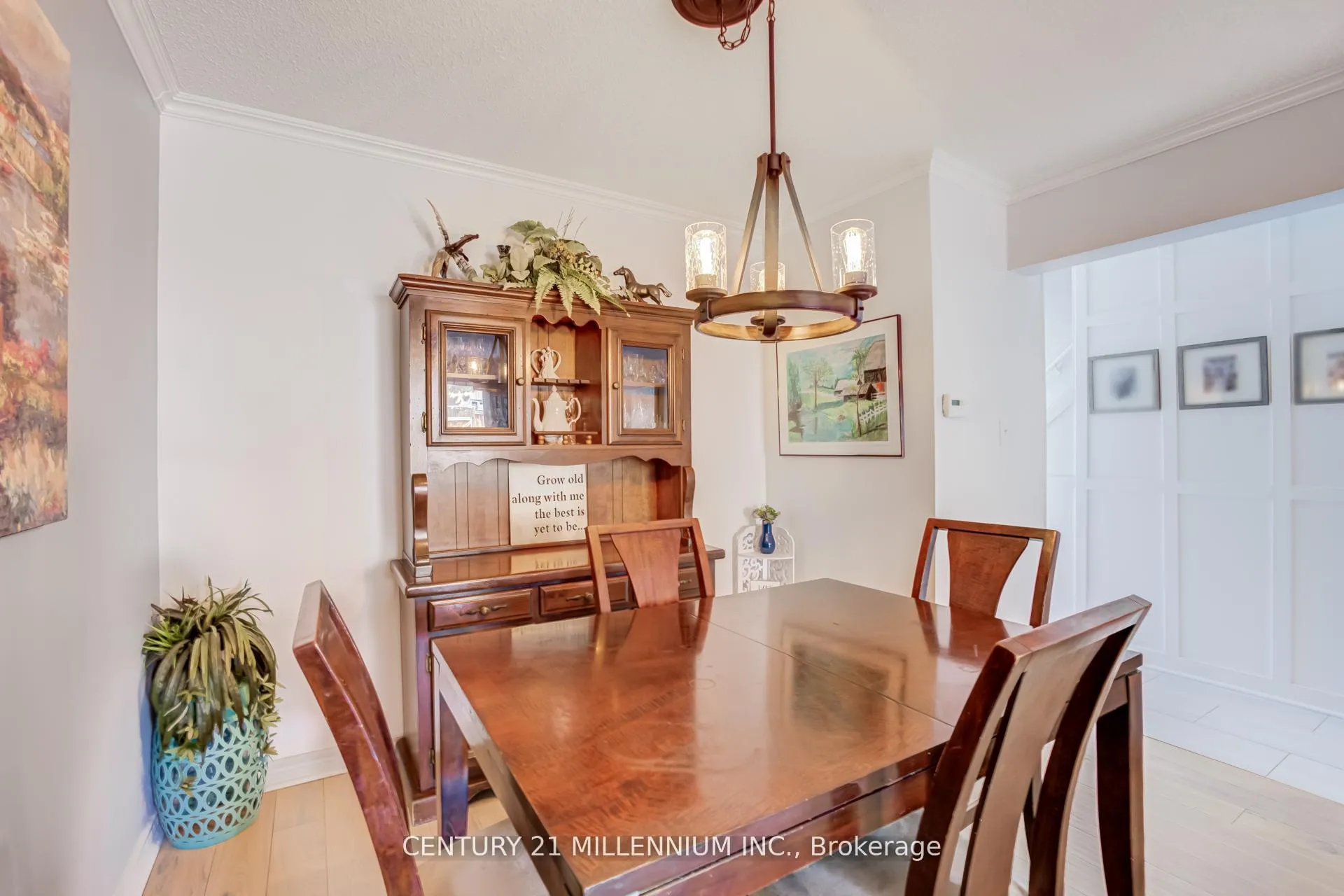 Photo 8 of Unit 17, 17 Craigleigh Crescent, Brampton, Avondale — HOMEH