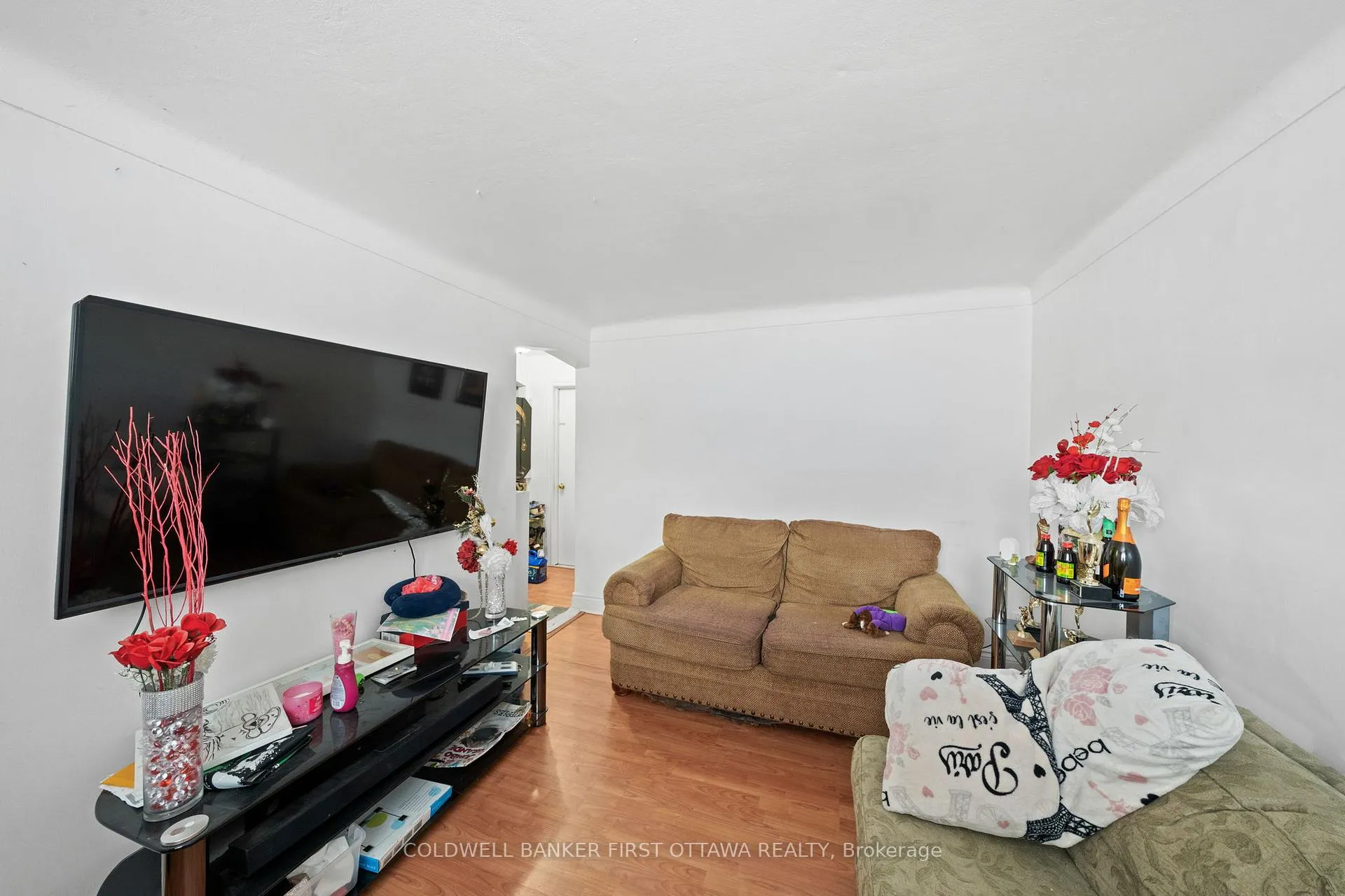 Photo 9 of 397 Brant Street, Ottawa, Vanier — HOMEH