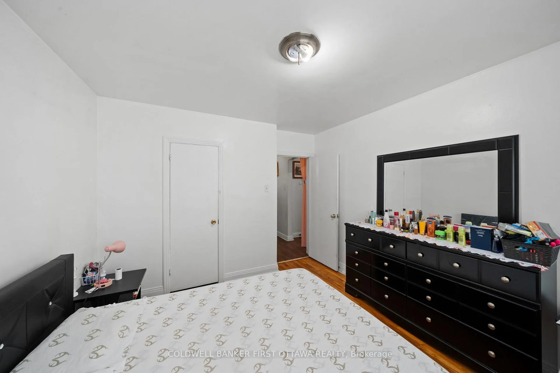 Photo 19 of 397 Brant Street, Ottawa, Vanier — HOMEH