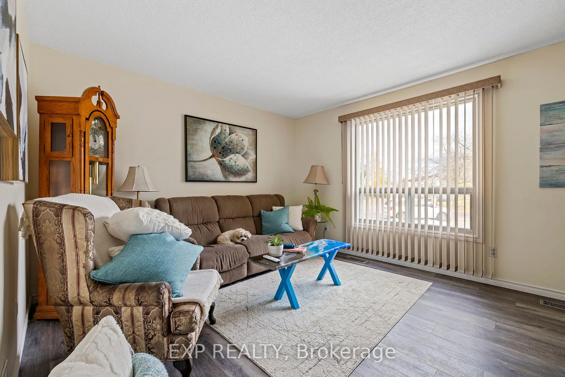Photo 9 of 9 Cleveland Place, Hamilton, Stoney Creek Mountain — HOMEH