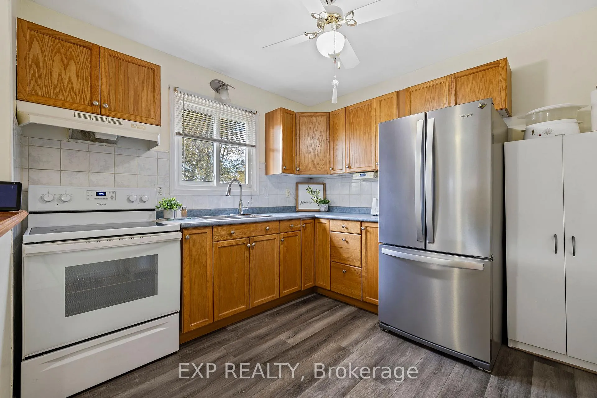 Photo 12 of 9 Cleveland Place, Hamilton, Stoney Creek Mountain — HOMEH