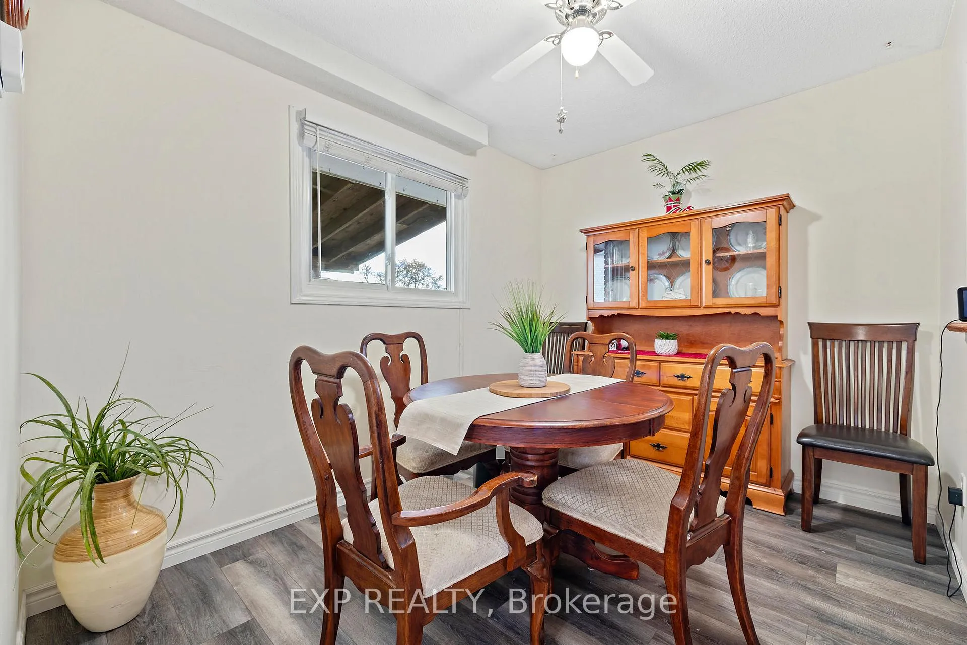 Photo 14 of 9 Cleveland Place, Hamilton, Stoney Creek Mountain — HOMEH