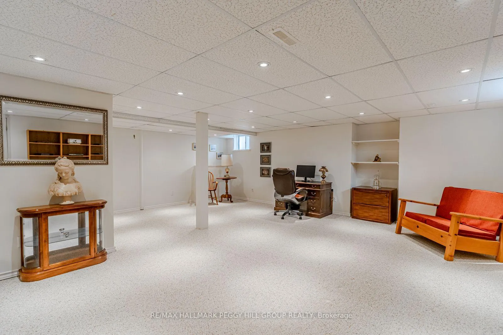 Photo 13 of 465 Ferndale Drive N, Barrie, Northwest — HOMEH