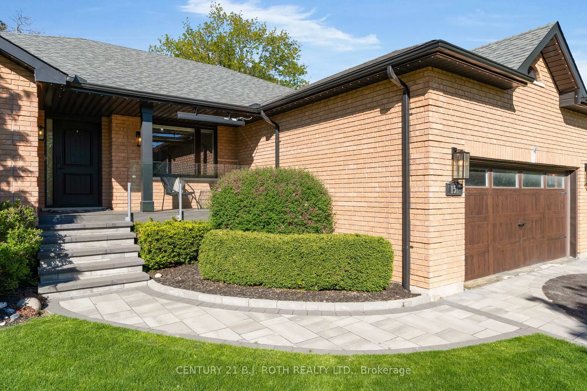 Photo 2 of 151 Wildwood Trail, Barrie, Ardagh — HOMEH