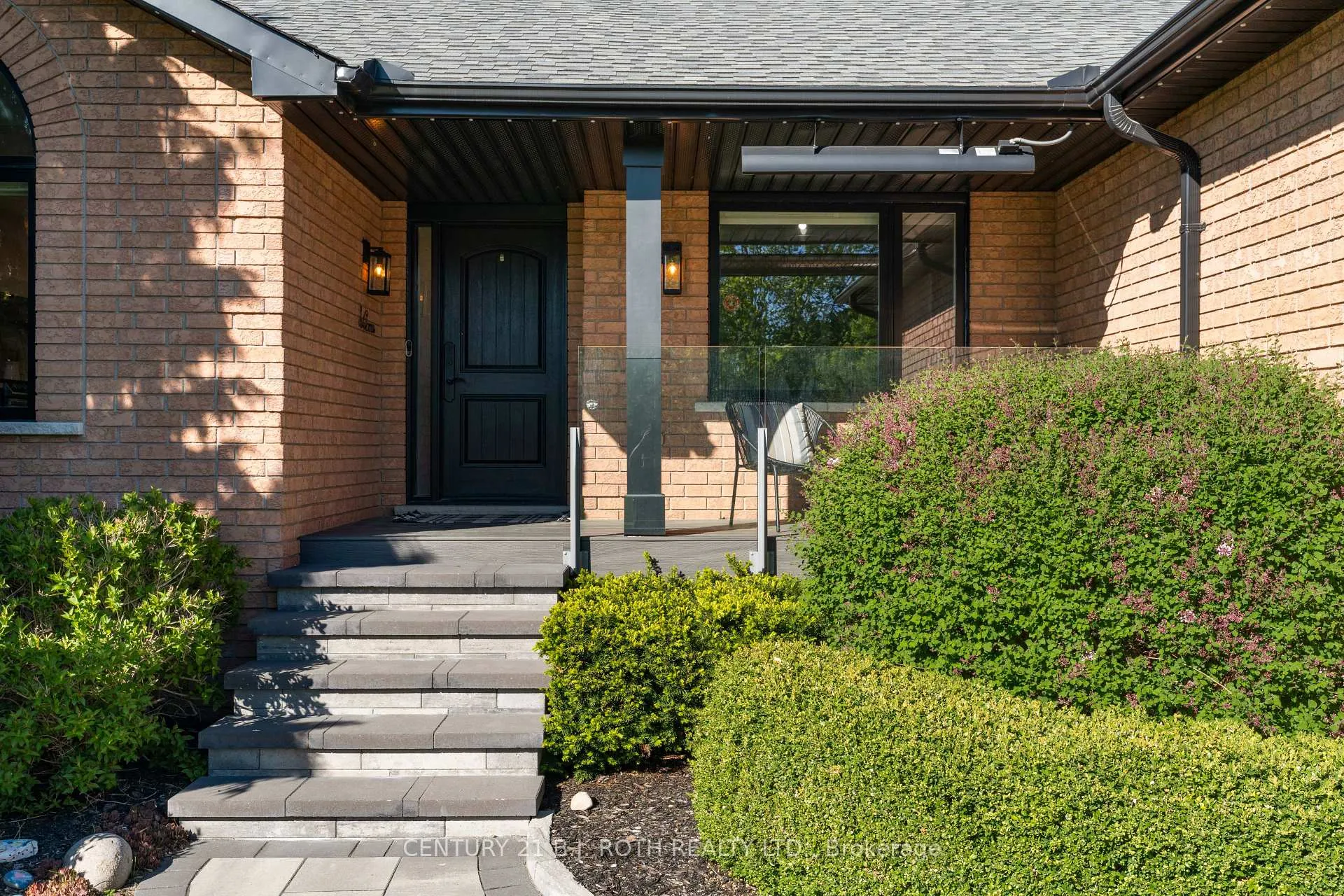 Photo 3 of 151 Wildwood Trail, Barrie, Ardagh — HOMEH