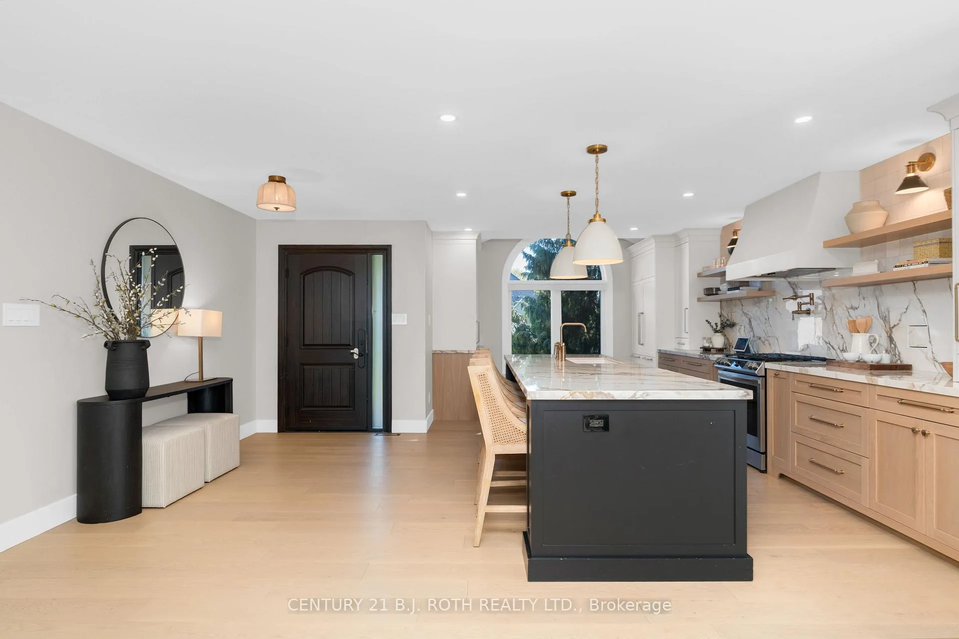 Photo 14 of 151 Wildwood Trail, Barrie, Ardagh — HOMEH