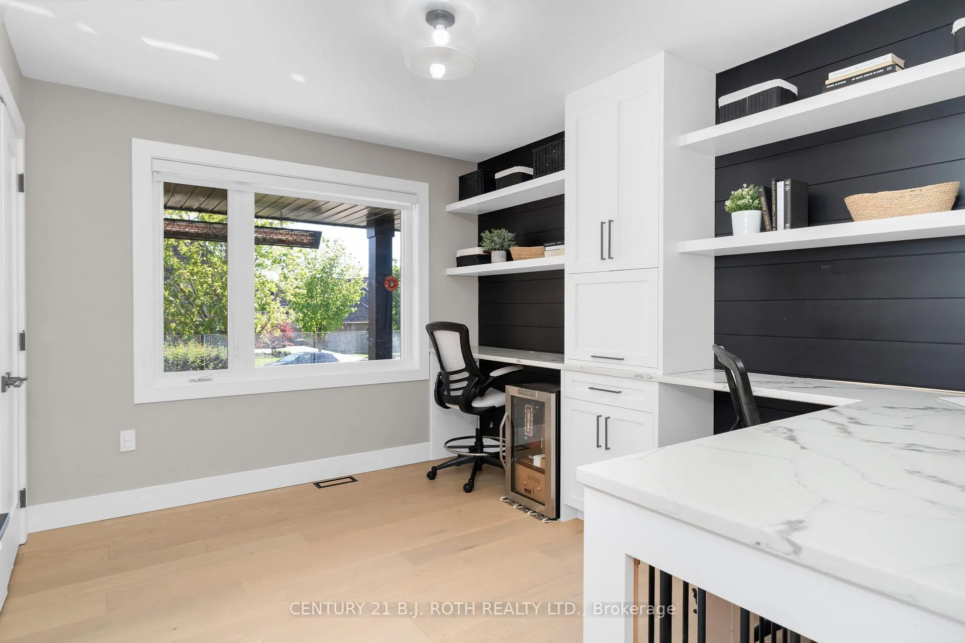 Photo 21 of 151 Wildwood Trail, Barrie, Ardagh — HOMEH