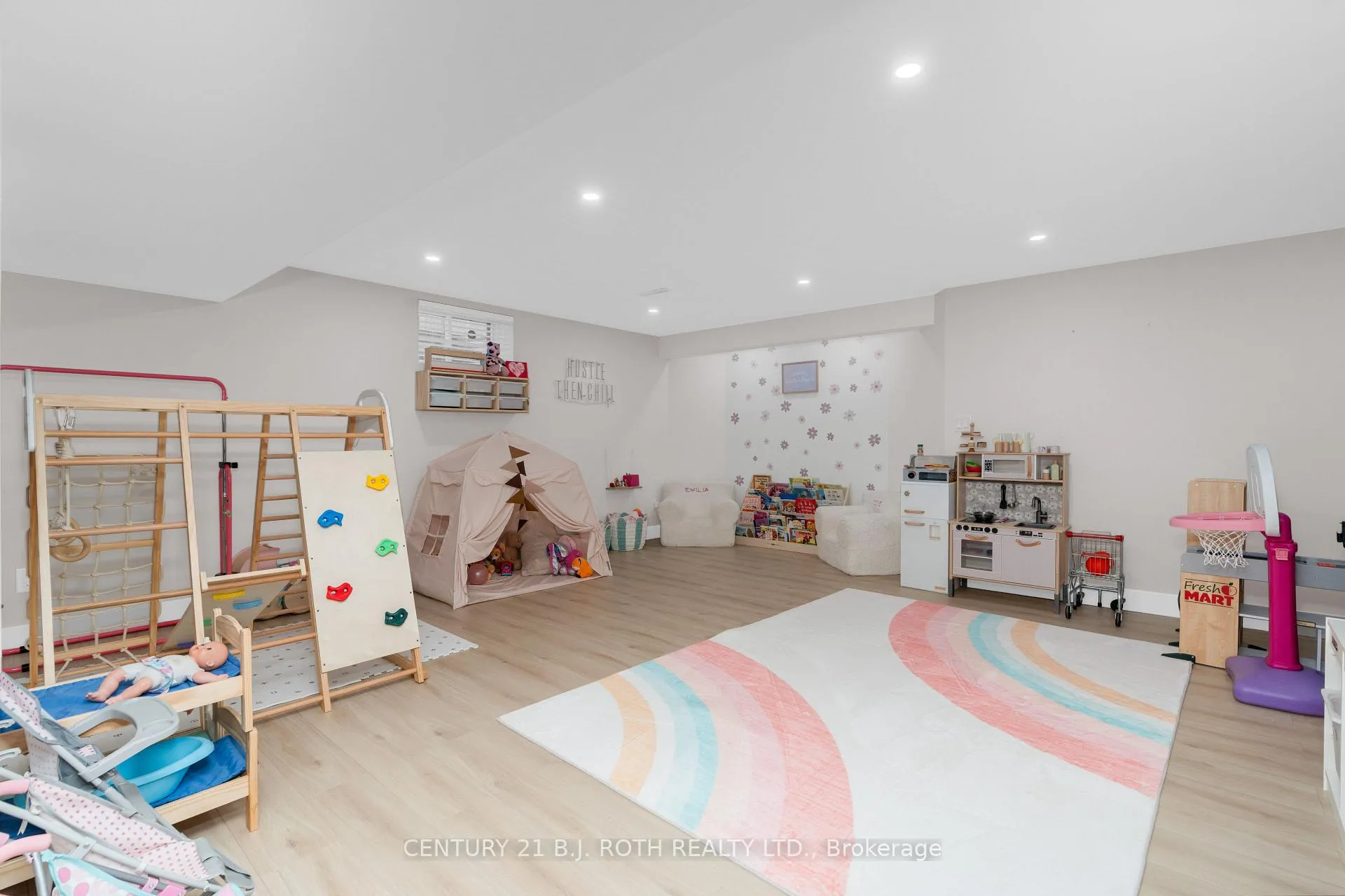 Photo 29 of 151 Wildwood Trail, Barrie, Ardagh — HOMEH
