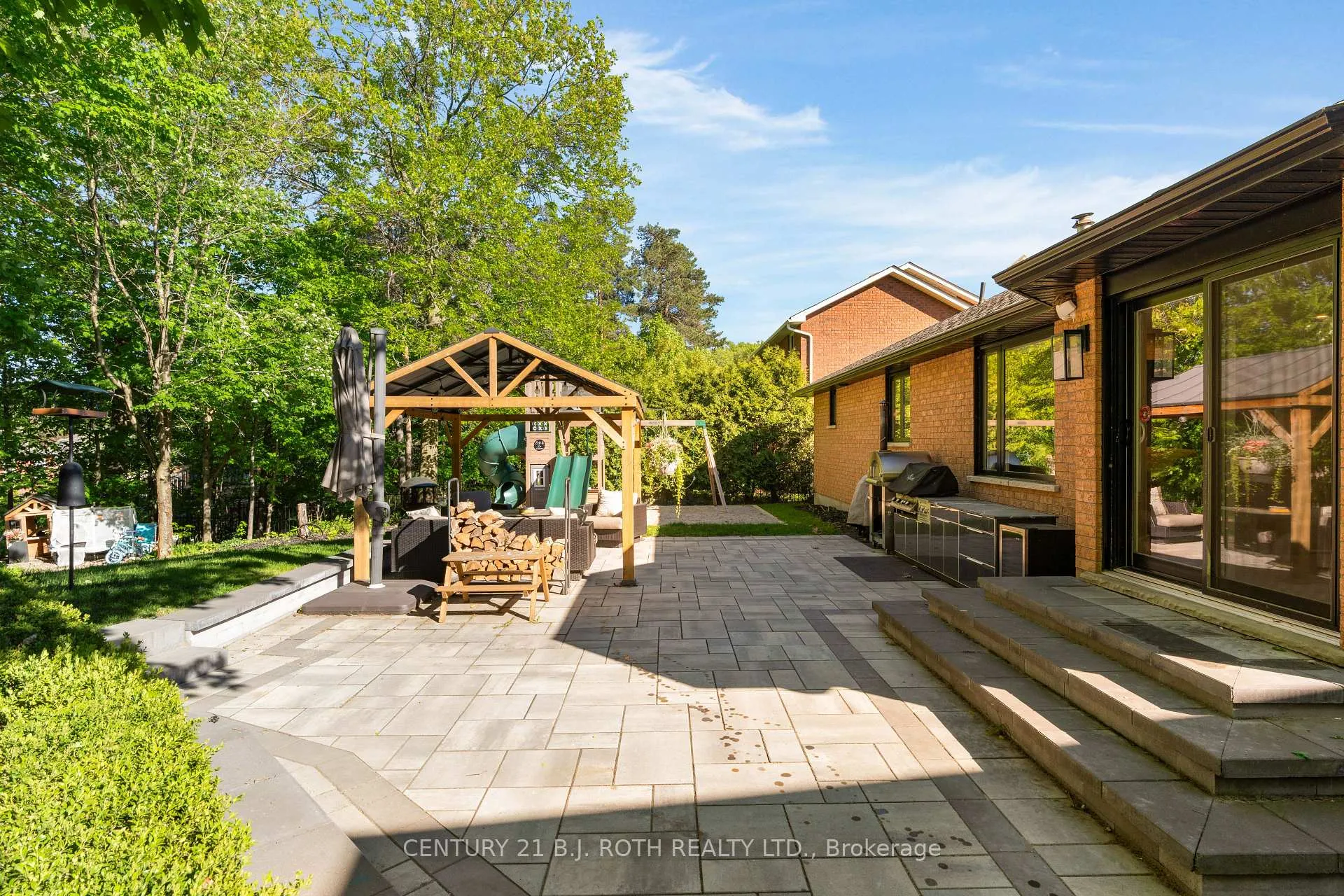 Photo 38 of 151 Wildwood Trail, Barrie, Ardagh — HOMEH