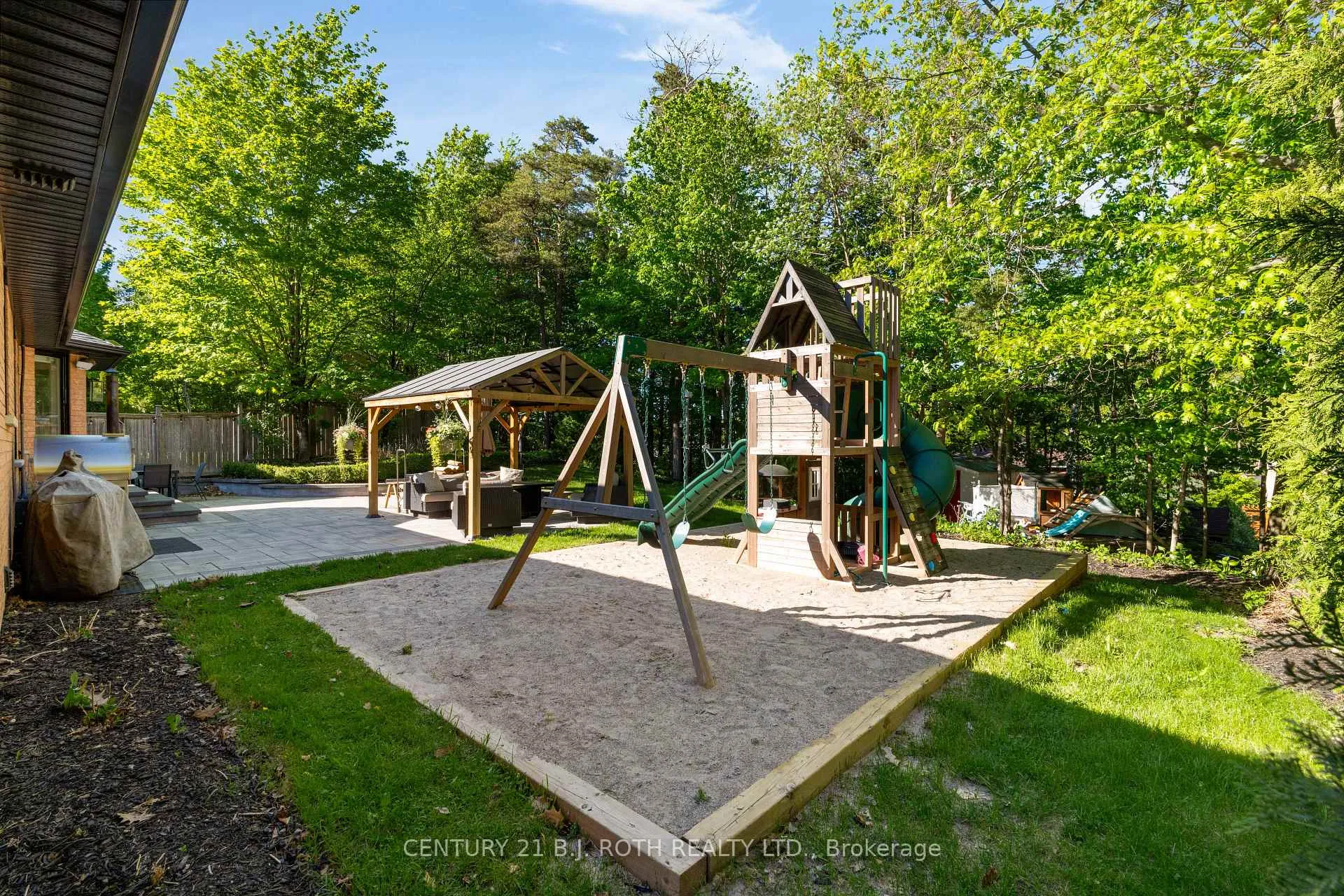 Photo 42 of 151 Wildwood Trail, Barrie, Ardagh — HOMEH