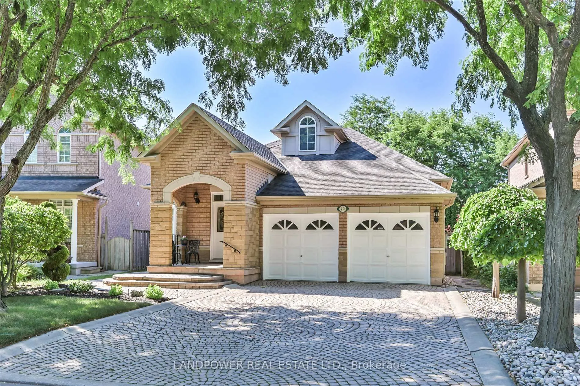 Photo 1 of 22 Red Ash Drive, Markham, Legacy — HOMEH