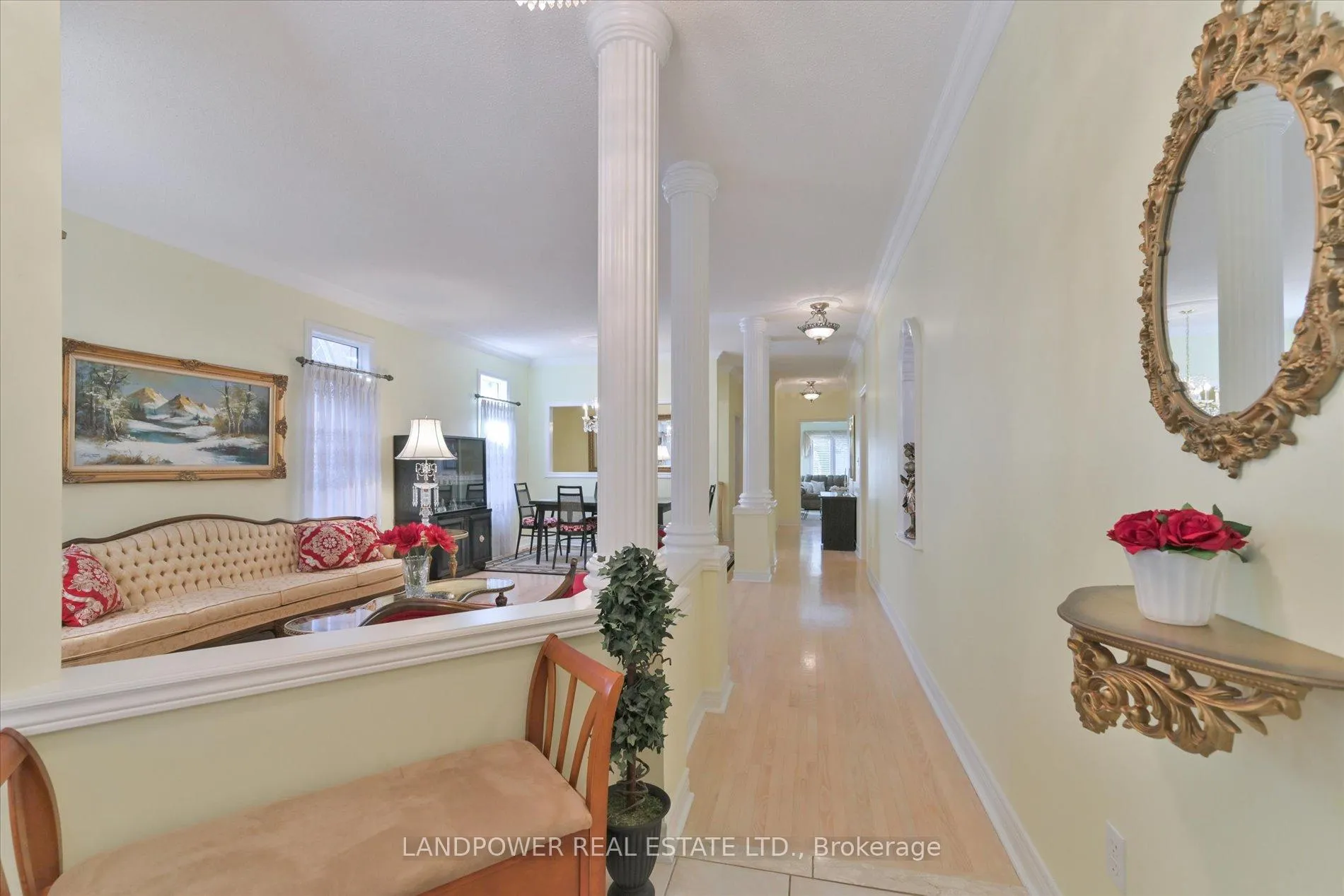 Photo 3 of 22 Red Ash Drive, Markham, Legacy — HOMEH